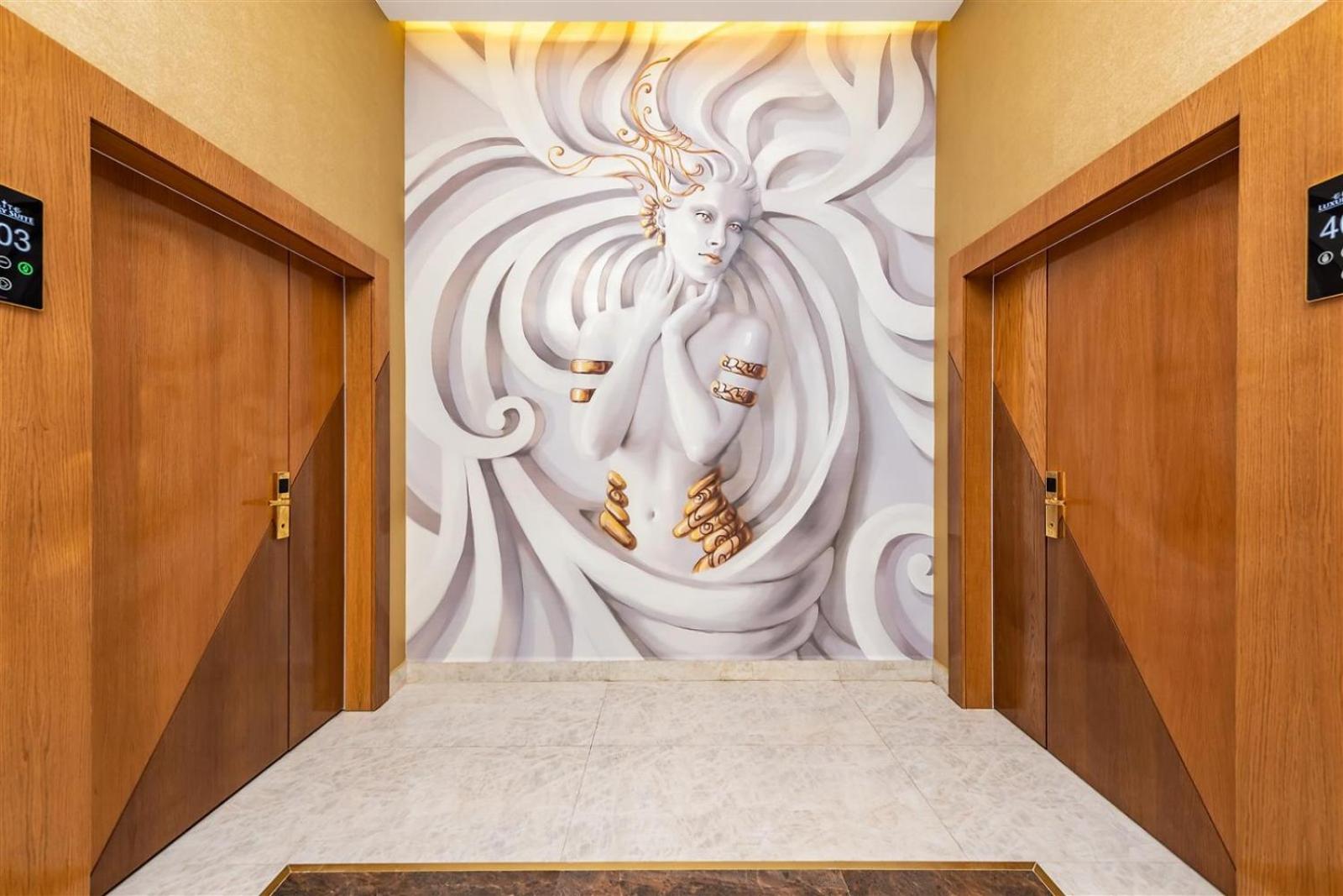 Elite Luxury Suite & Spa - Image 65