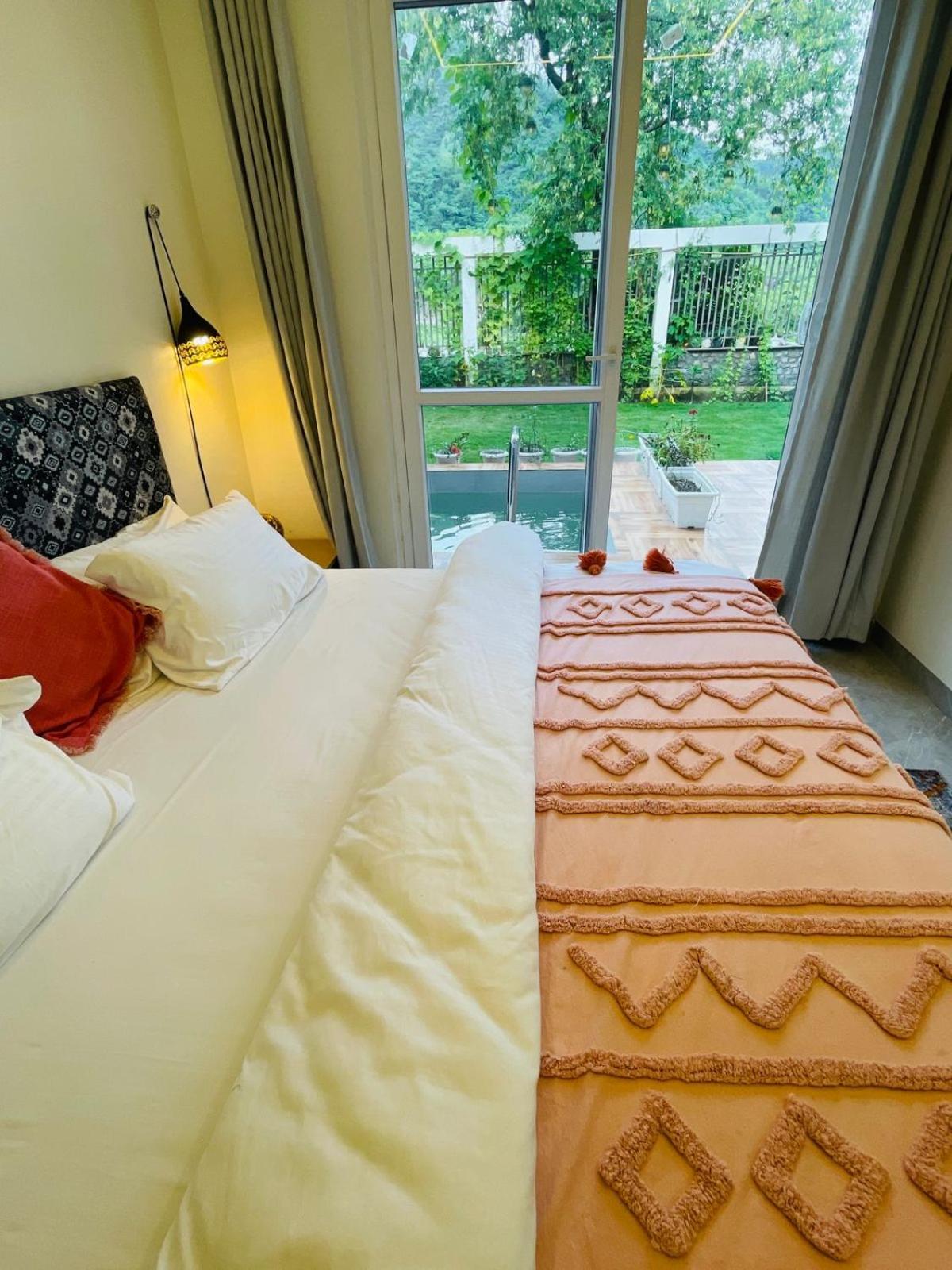 PineSway Villa
