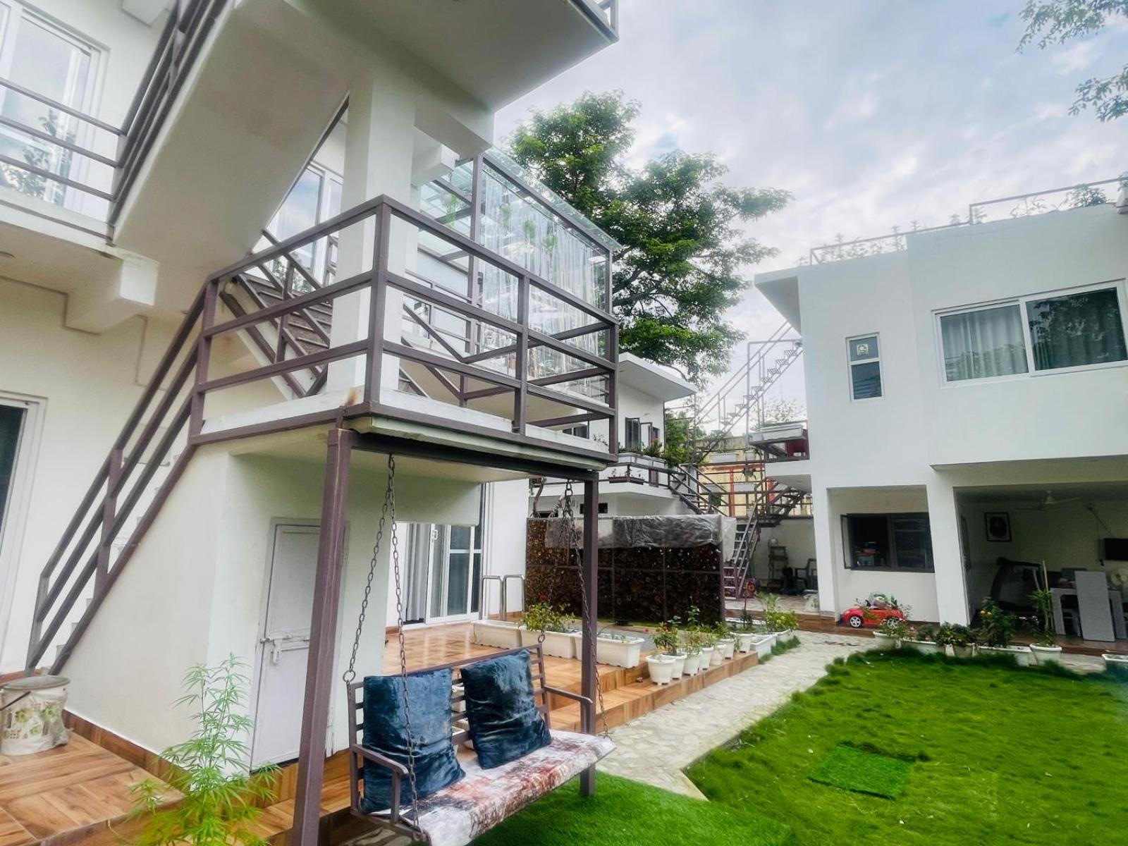 PineSway Villa