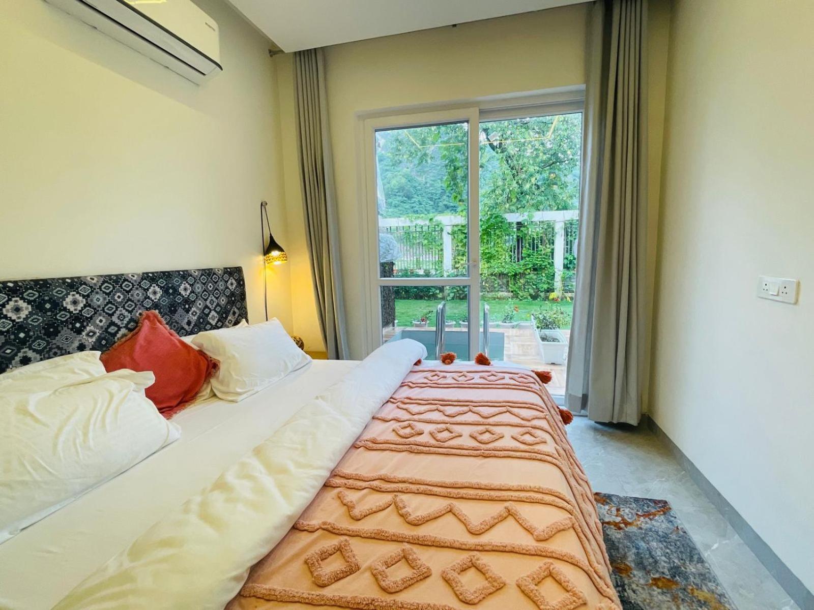 PineSway Villa