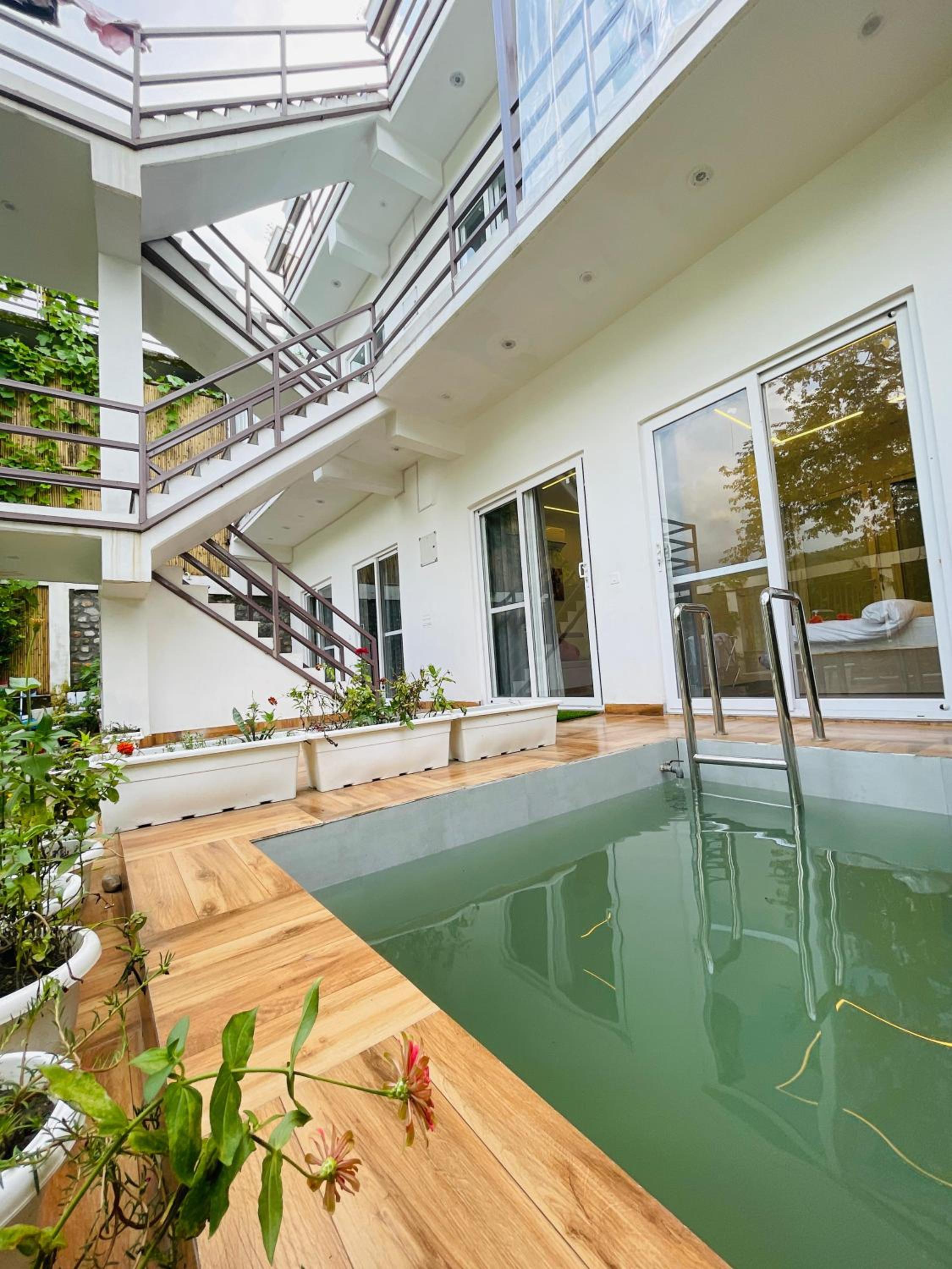 PineSway Villa