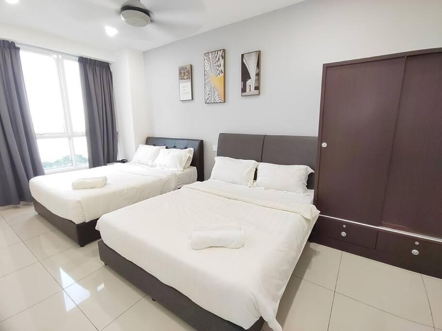 2bedroom 2bath 13th Seaview MansionOne Gurney photo 2