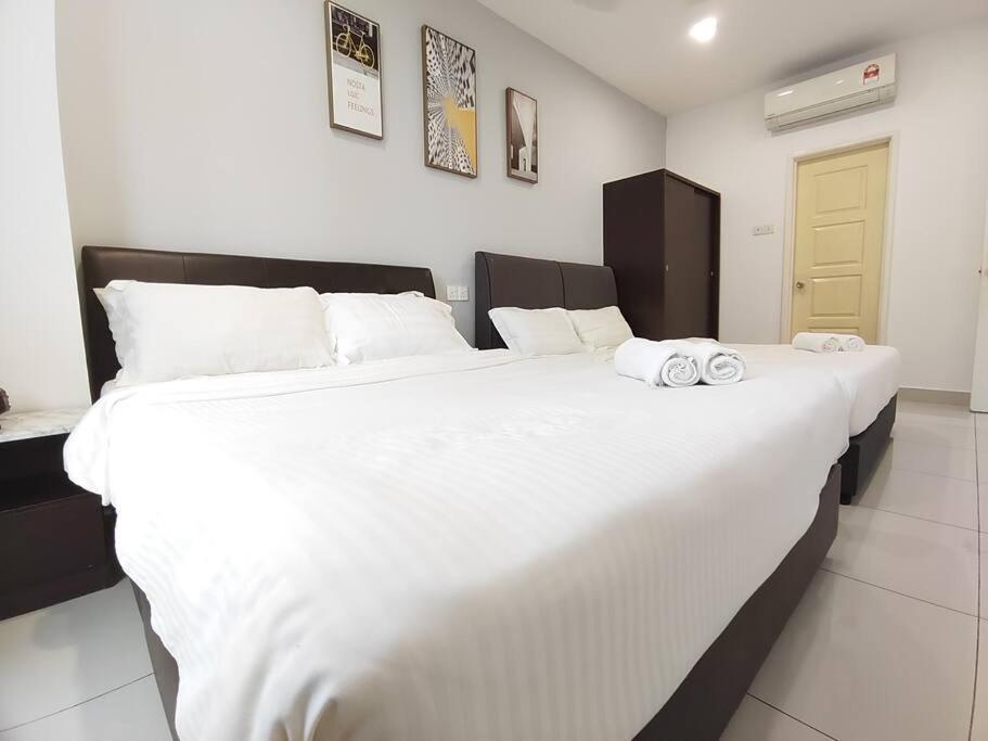 2bedroom 2bath 13th Seaview MansionOne Gurney photo 3