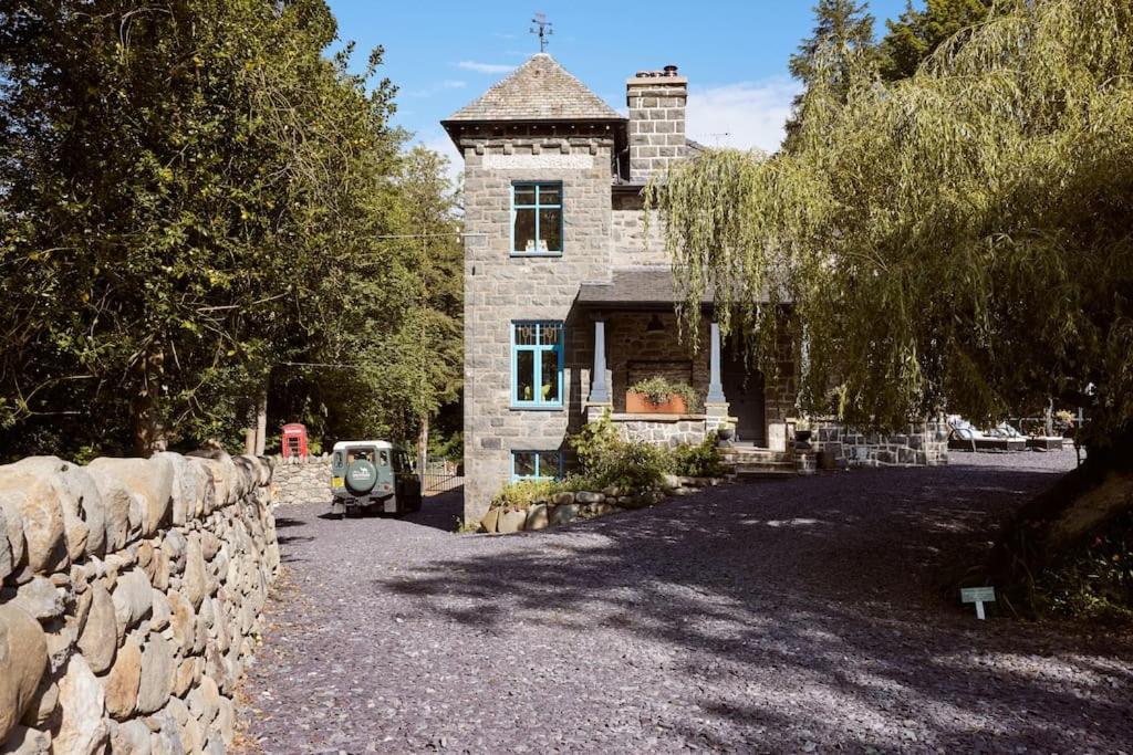 Ty Pandy Eclectic Luxury Family cottage Sleeps 8 adults and 2 children view 2
