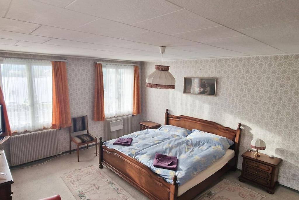Maison vis-à-vis du lac