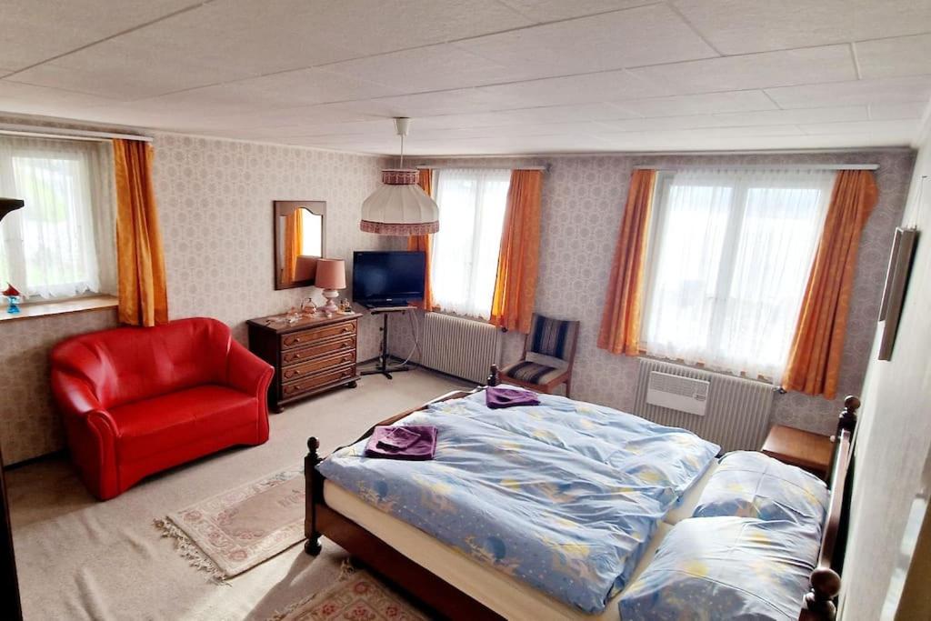 Maison vis-à-vis du lac