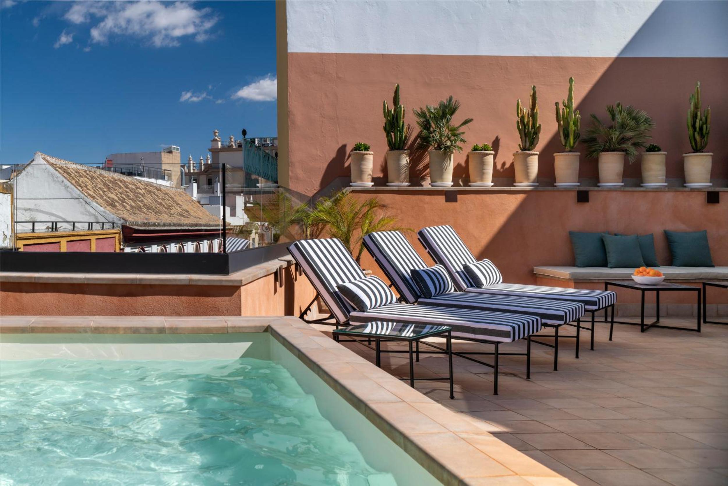 Casa Bedoya Suites & Colors by Magno Apartments view 4