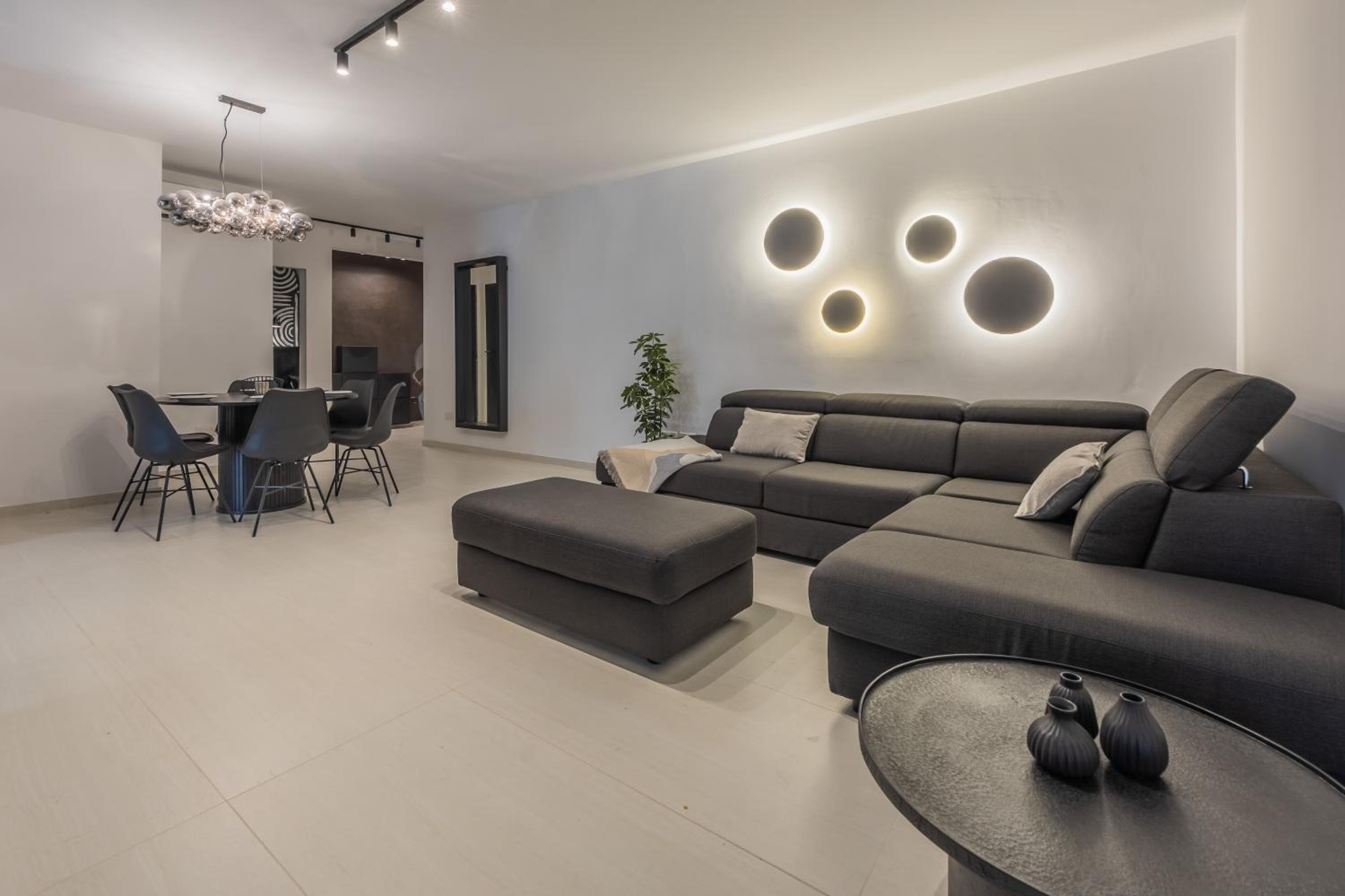 LoftNoir Sliema Spacious & very close to seafront view 2