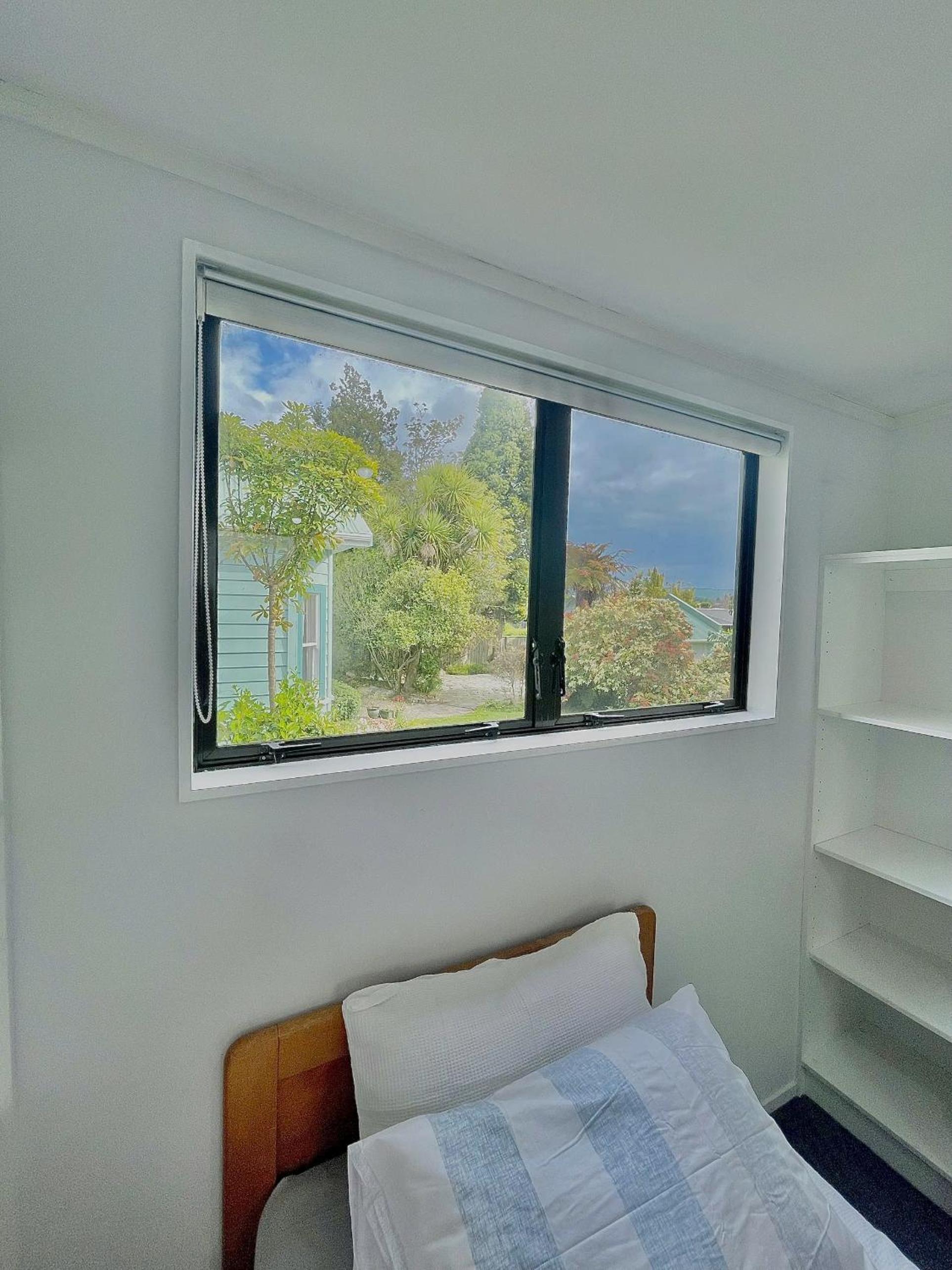 Cozy Victoria Ensuite