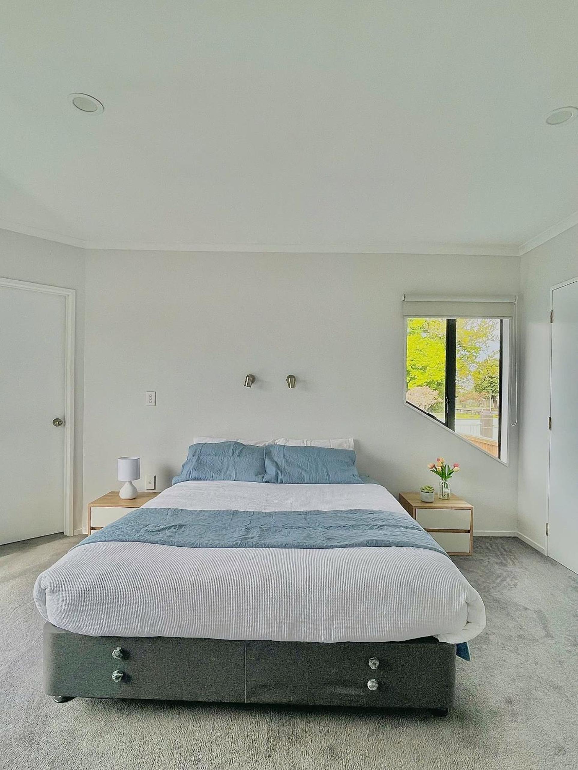 Cozy Victoria Ensuite