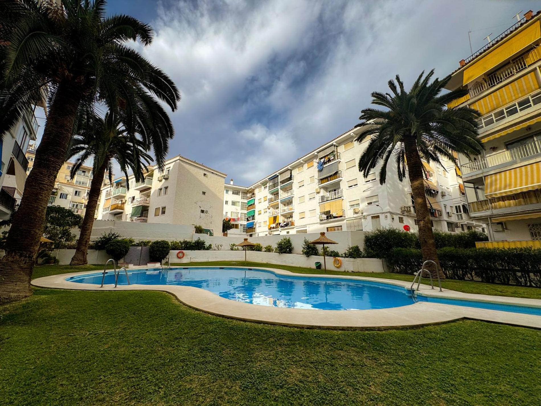 Estudio en el centro de Nerja photo 2