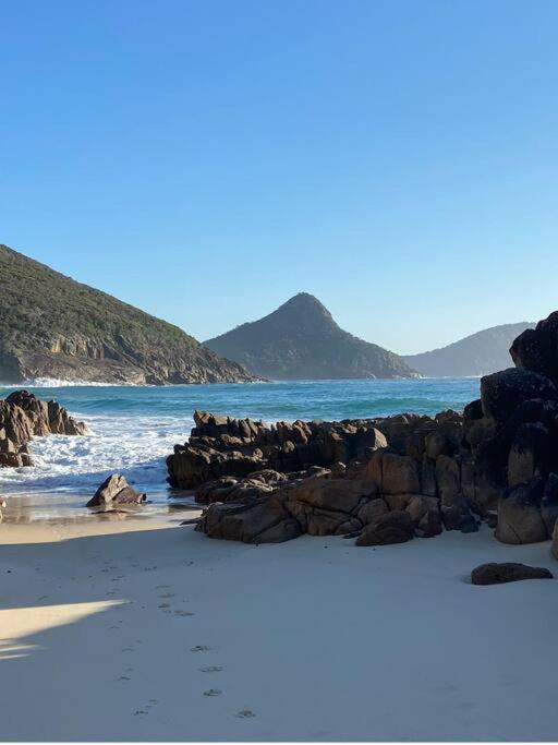 Shoaly House Cottage - A charming coastal escape