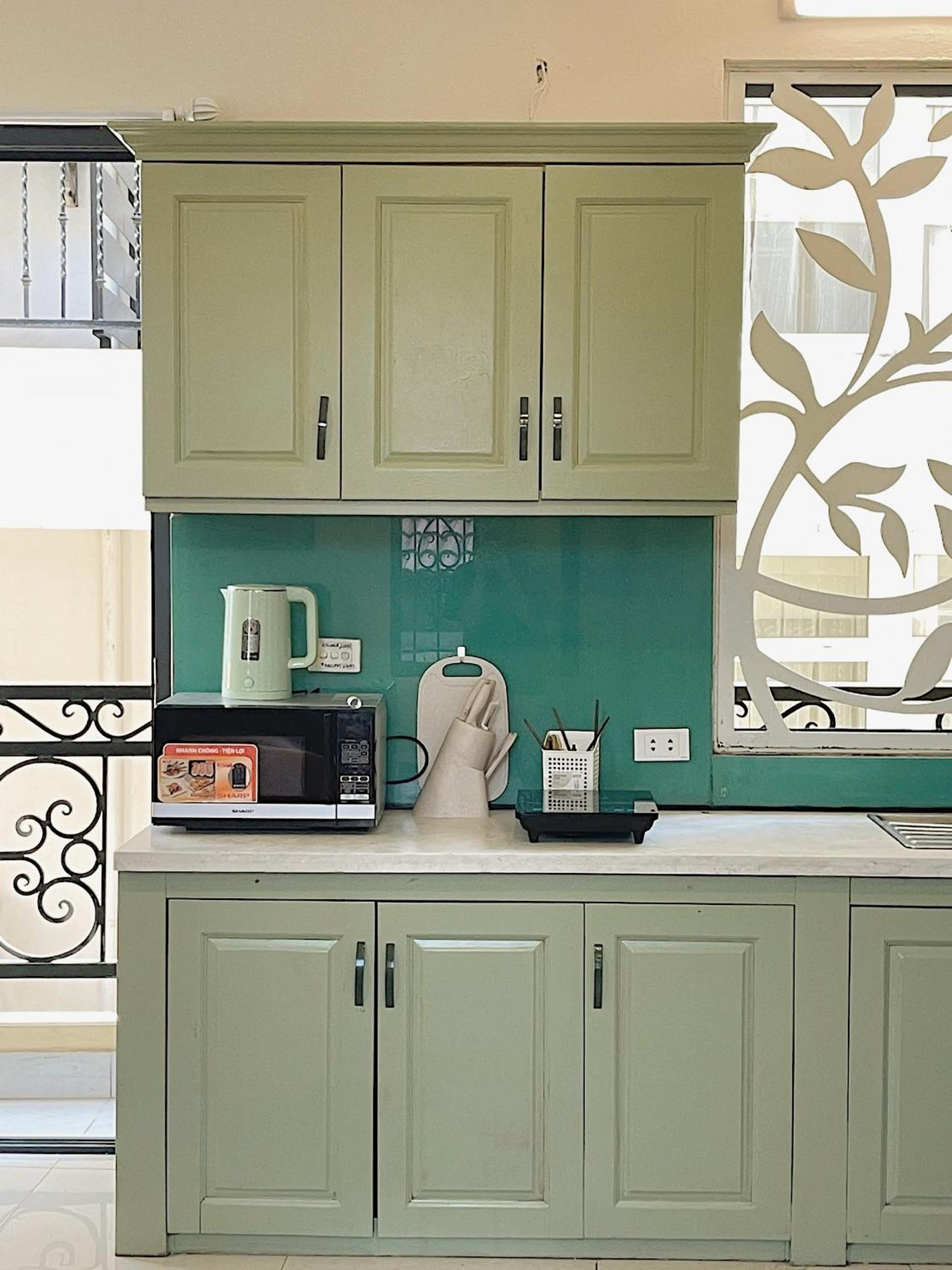 Migo Housing - Lift Access - Hanoi Beer Street - Central and Spacious - Ensuite Kitchen - Ensuite Bathroom