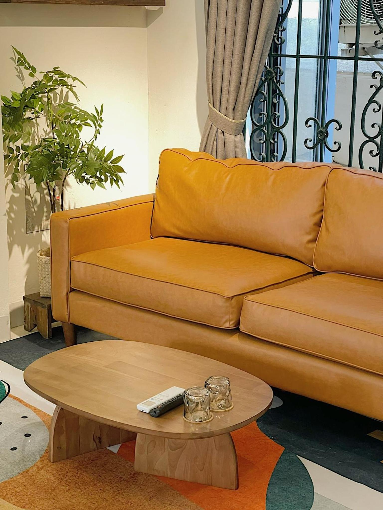 Migo Housing - Lift Access - Hanoi Beer Street - Central and Spacious - Ensuite Kitchen - Ensuite Bathroom