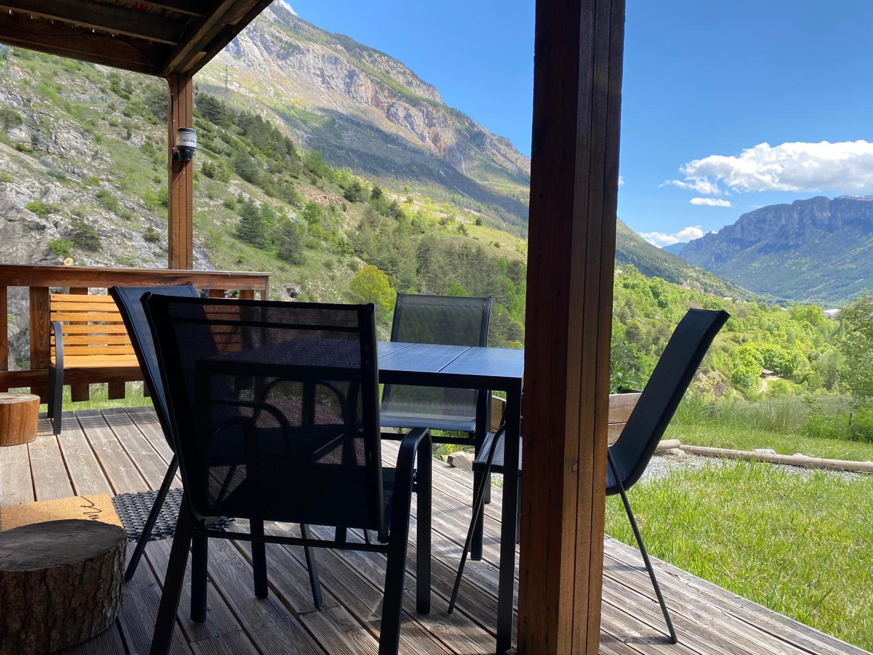 Chalet Inukshuk Vue panoramique Gorges de la Durance Parc des Écrins