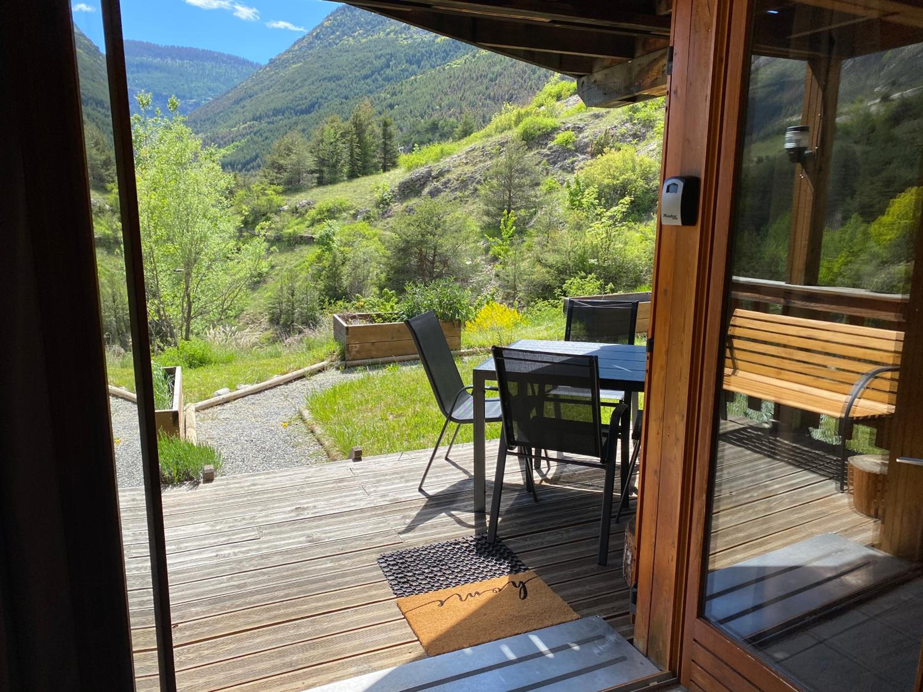 Chalet Inukshuk Vue panoramique Gorges de la Durance Parc des Écrins