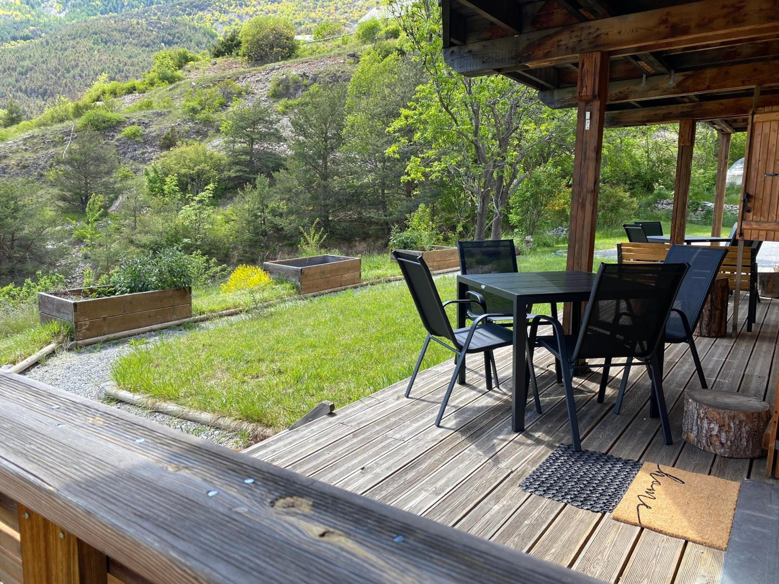 Chalet Inukshuk Vue panoramique Gorges de la Durance Parc des Écrins