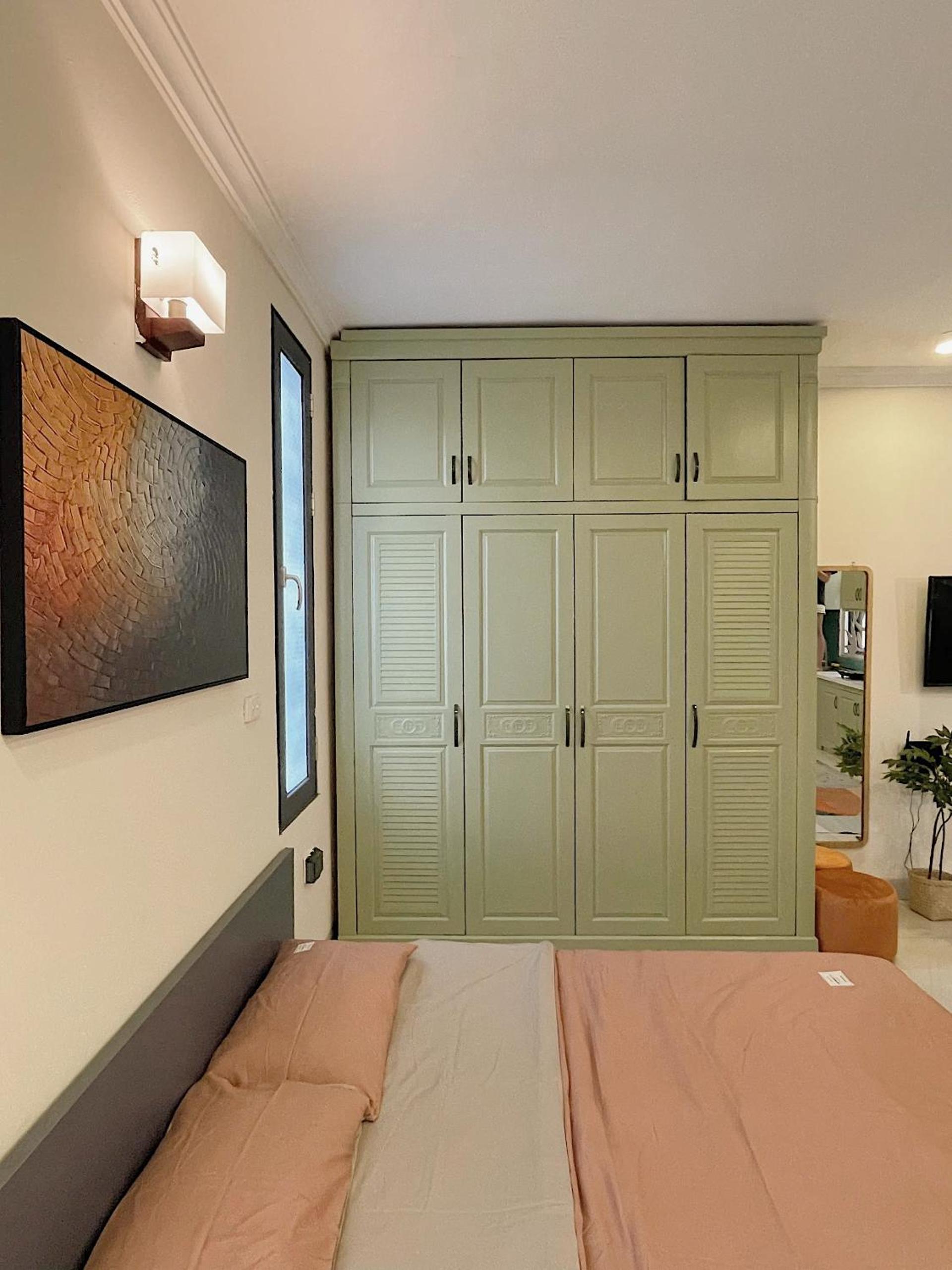 Migo Housing - Lift Access - Hanoi Beer Street - Central and Spacious - Ensuite Kitchen - Ensuite Bathroom