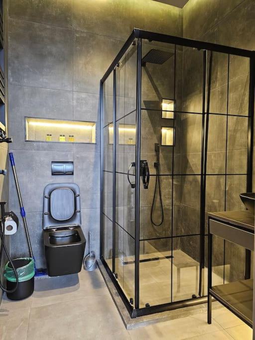King David luxury one bedroom 10 view 3