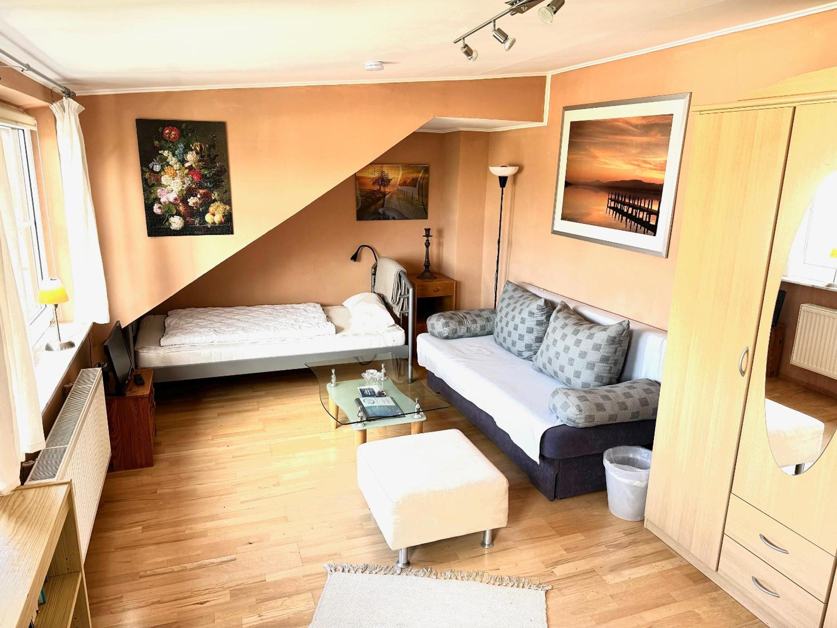 Apartment Düsseldorf - near Airport DUS - Trade Fair - Arena