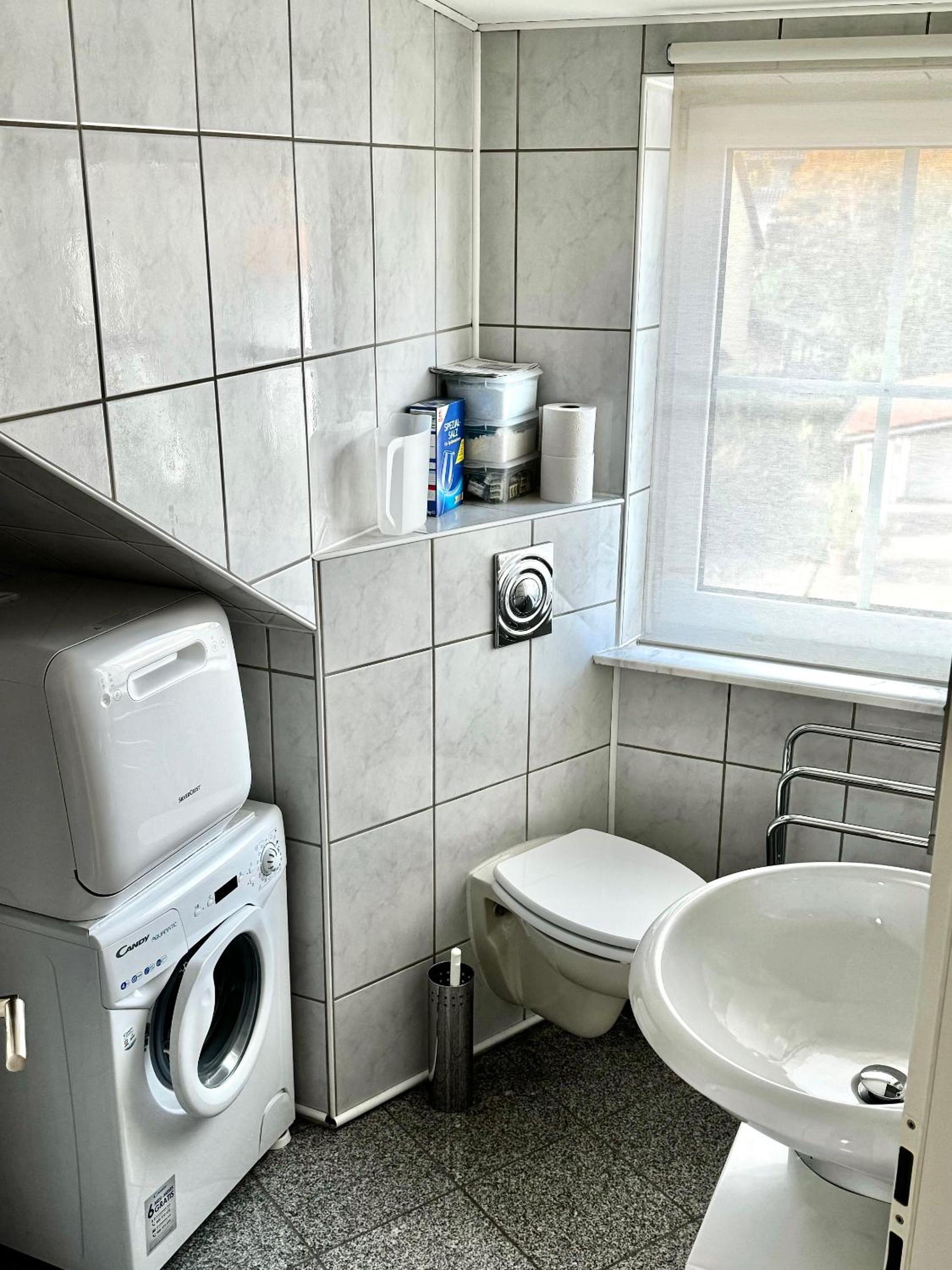 Apartment Düsseldorf - near Airport DUS - Trade Fair - Arena
