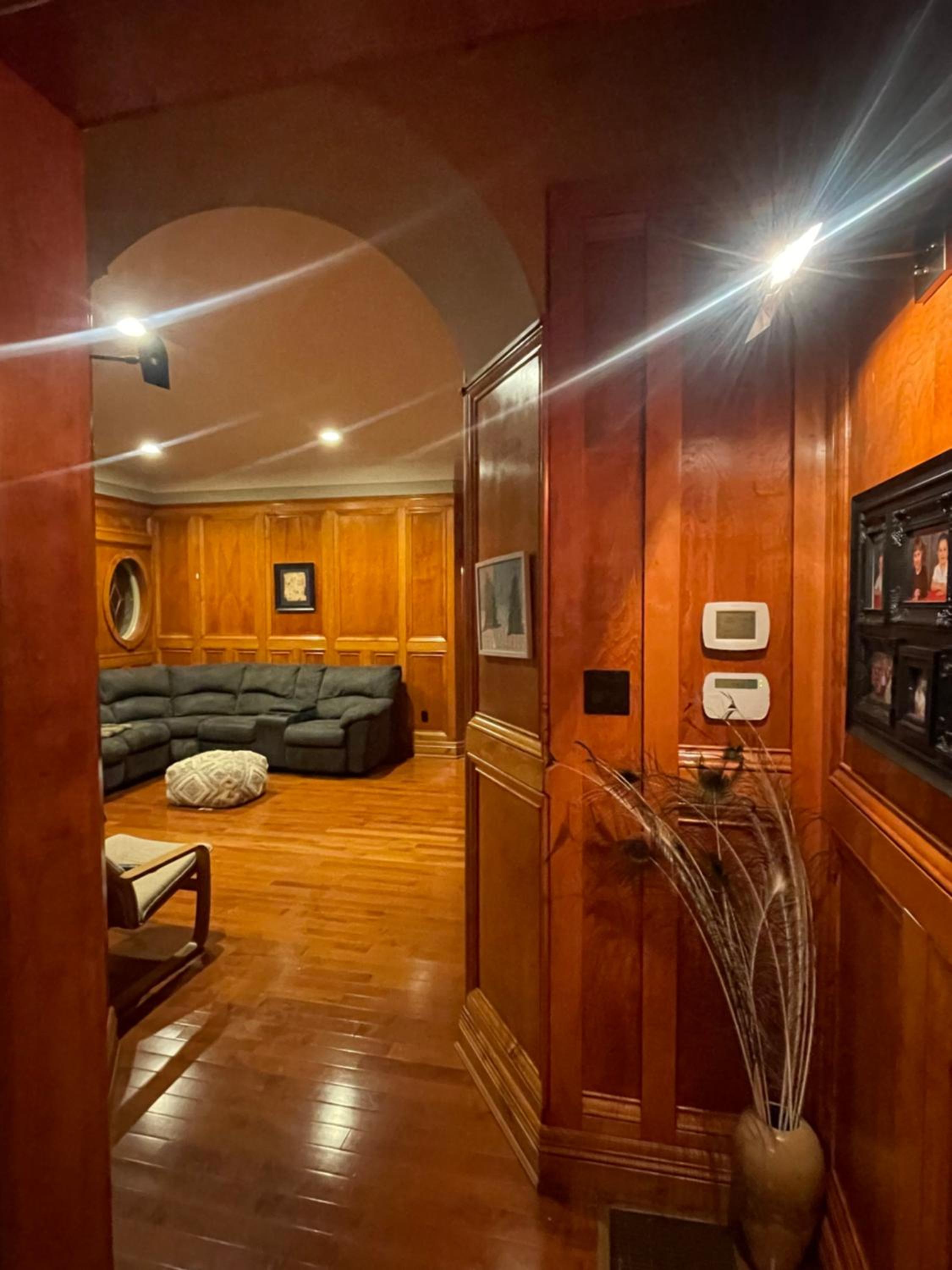 Lux Waterfront Private 4bd home