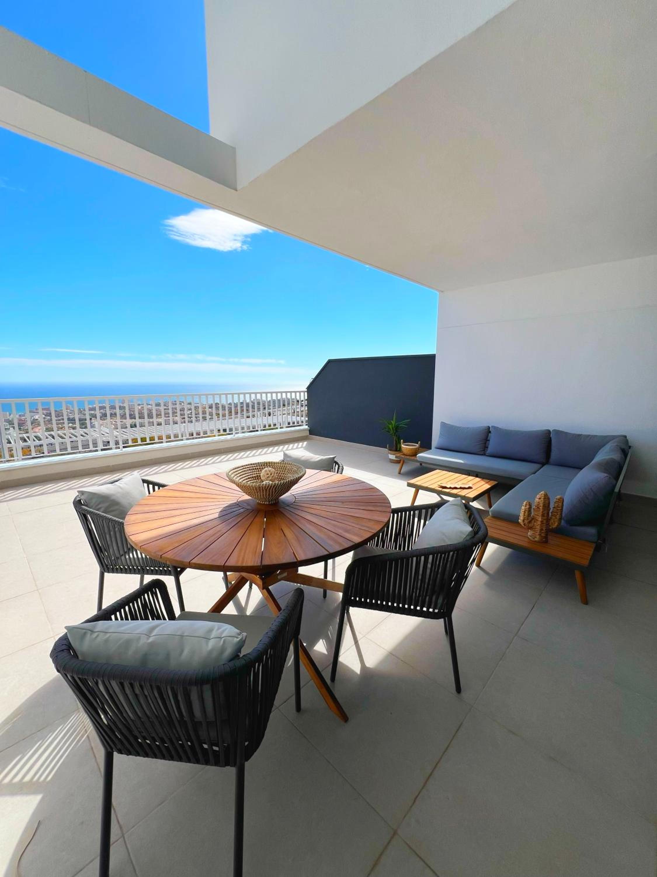 Vistamar Benalmádena by Residea
