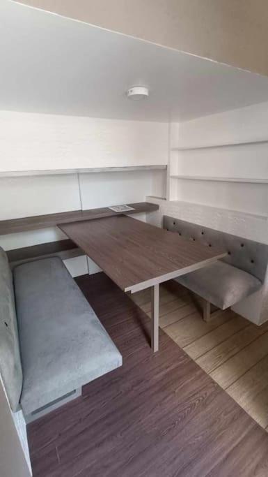 Ritchie Unit #2 Walk to Burnham park and Sessions Road view 5