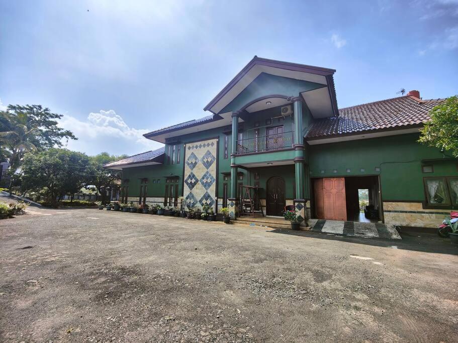 Padi Loka Villa Kuningan