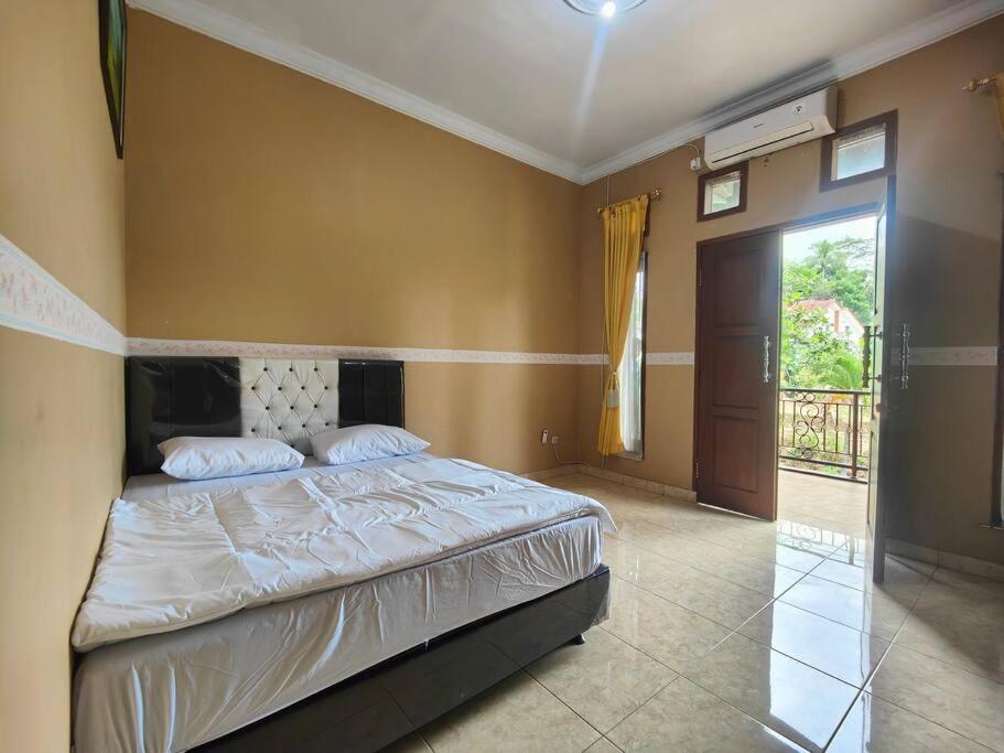 Padi Loka Villa Kuningan
