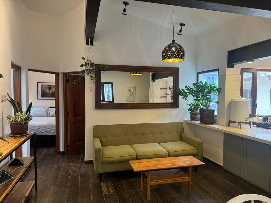 Chic two bedroom apartment in Antigua view 5