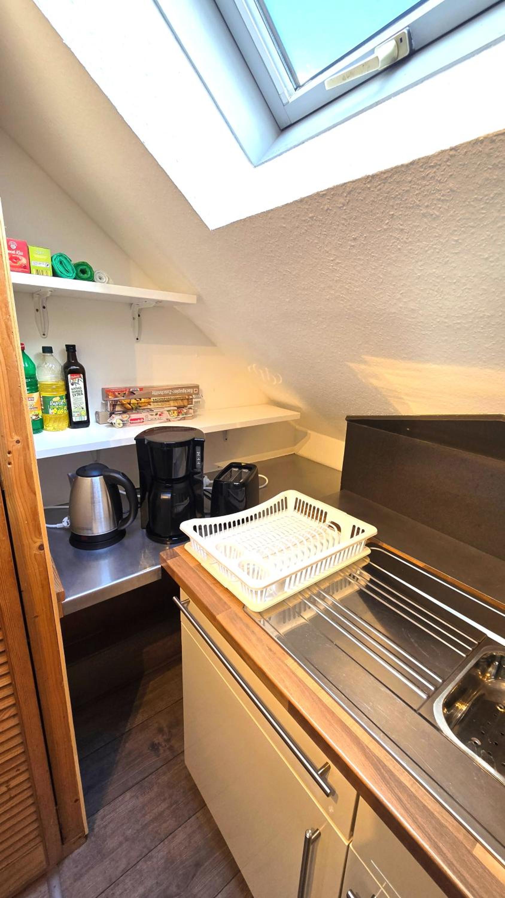 Großzügige Altbauwohnung mitten in der City
