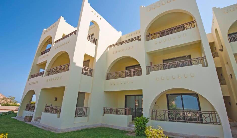 Studil for rent 206 hill view 4