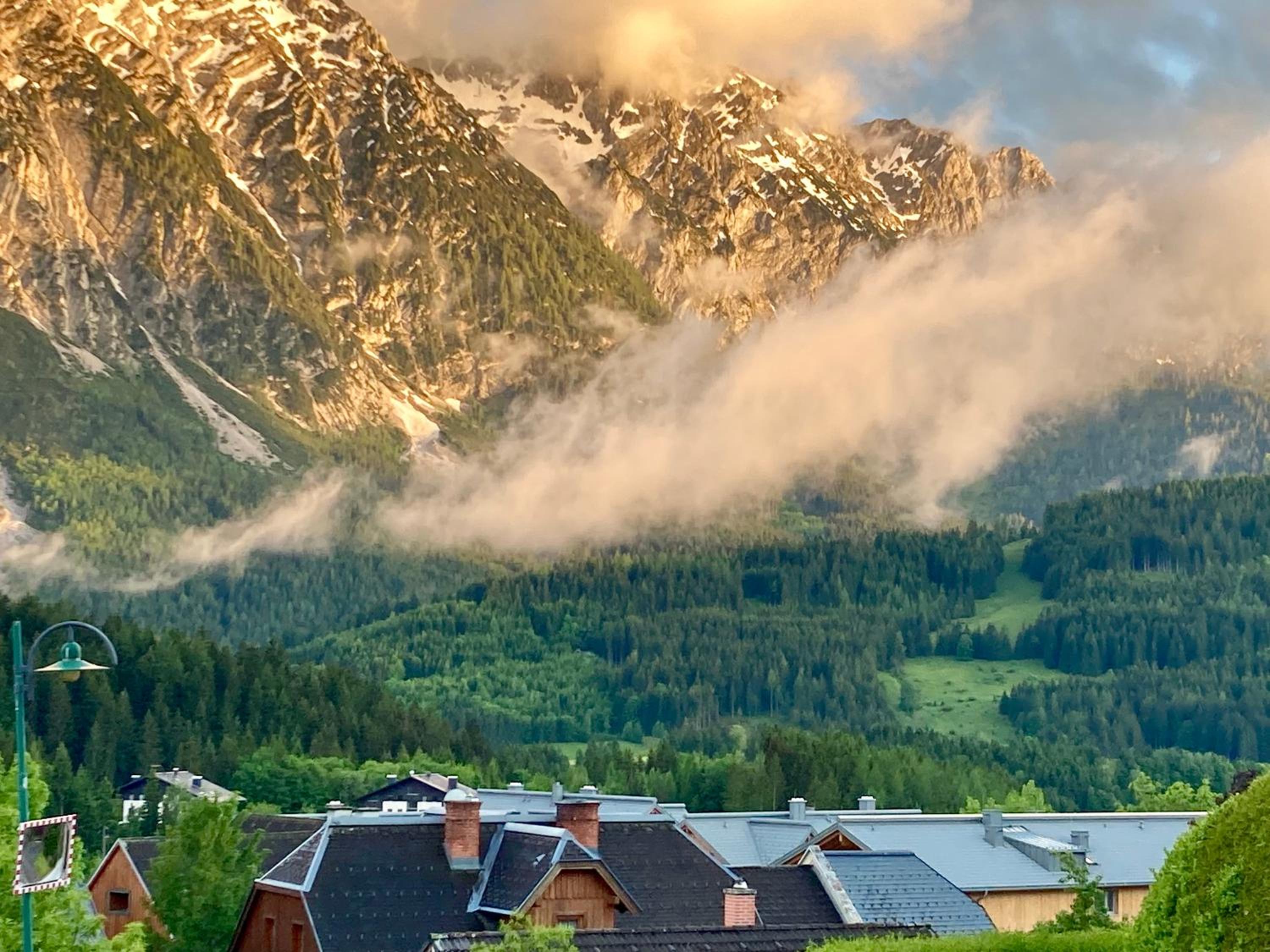 Mountain Suite A10 - by FiS