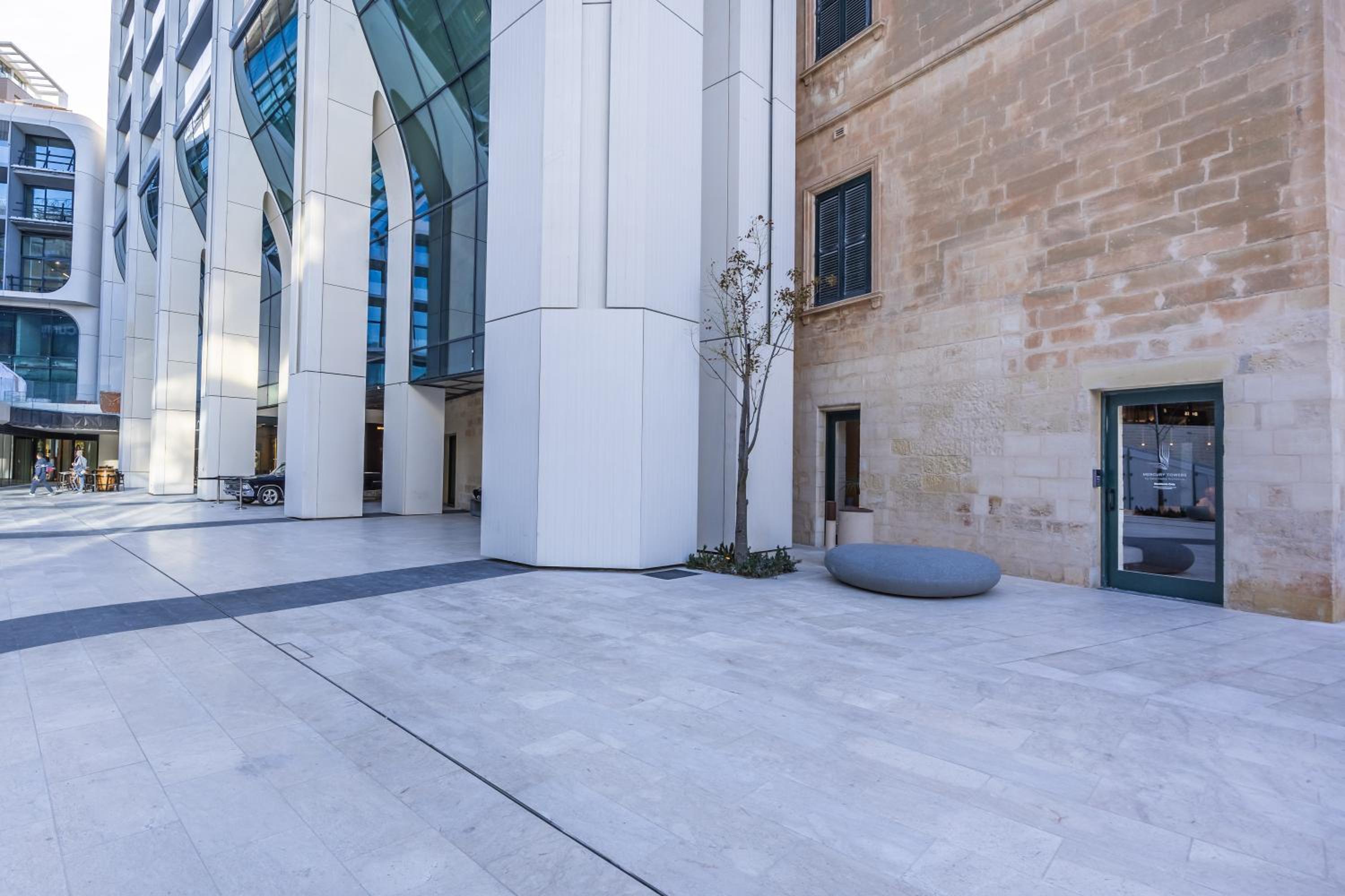 Apartment on Cloud Nine in Malta's Tallest Tower photo 3