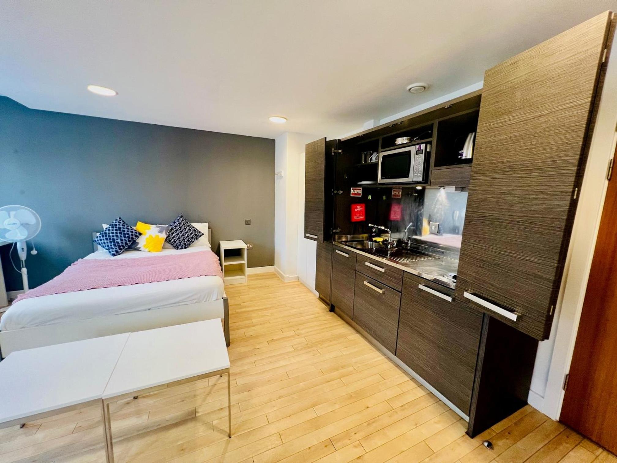 Stuhomes - Arundel House
