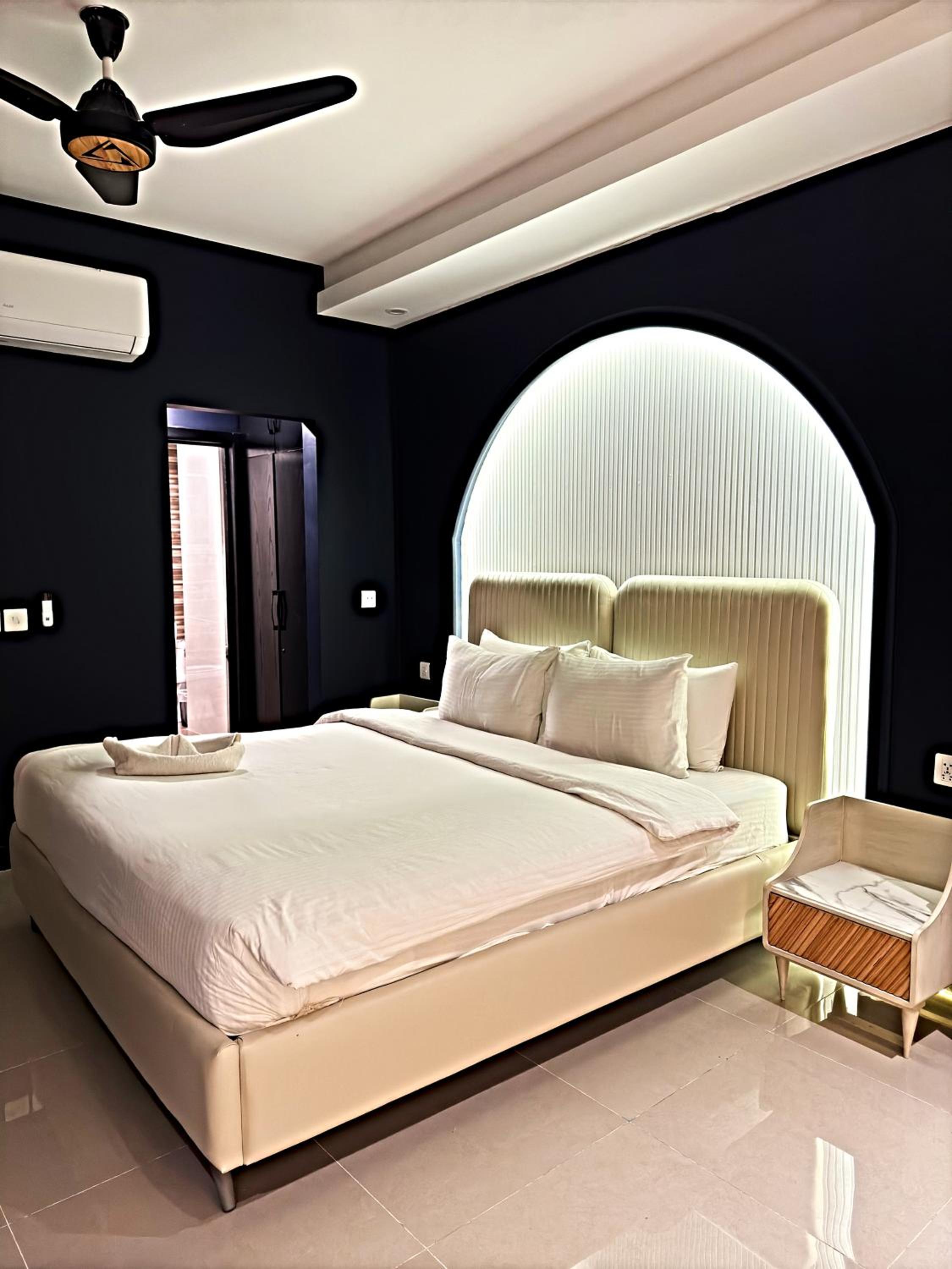 Regal Suite by StayMehman