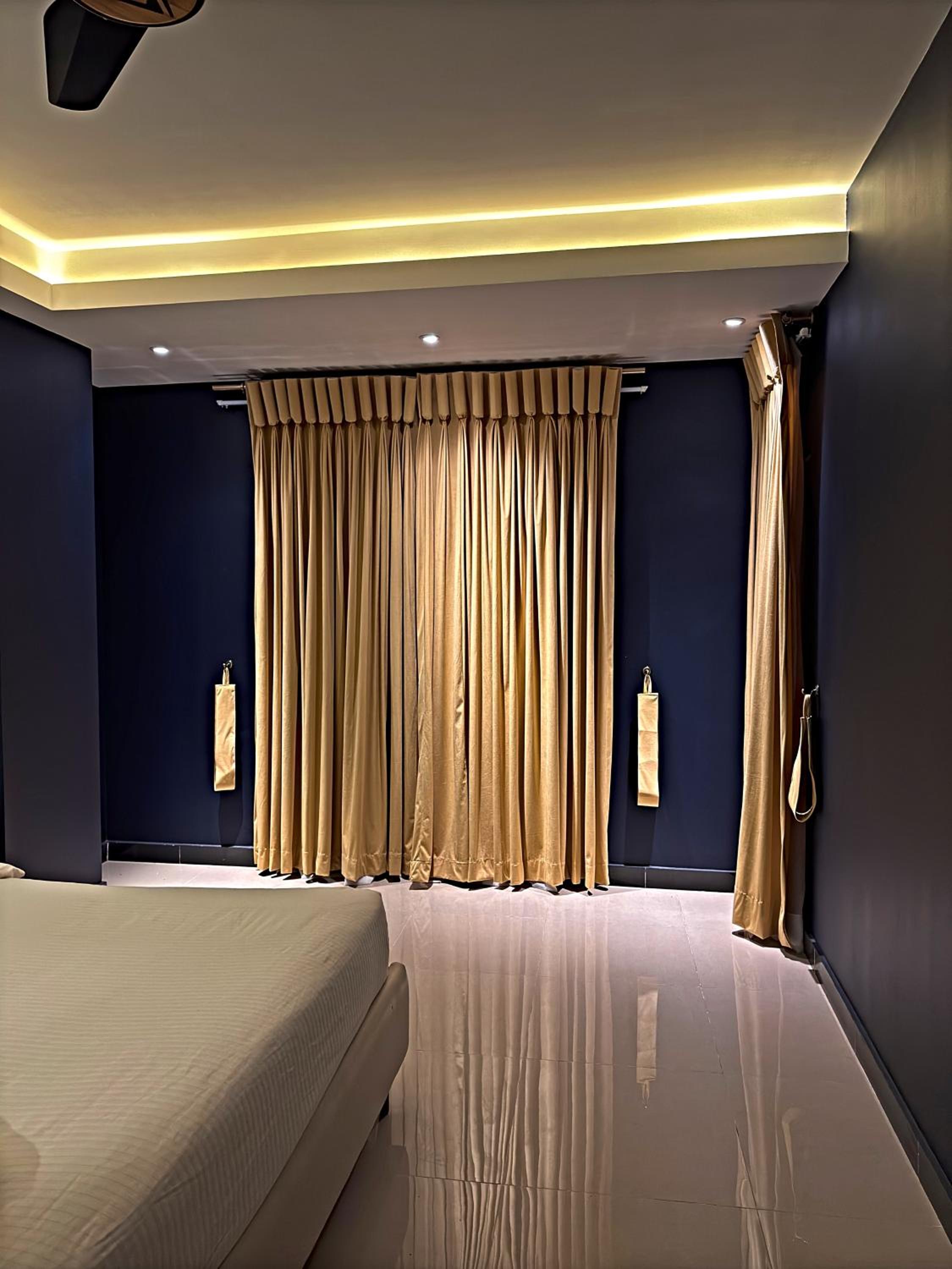 Regal Suite by StayMehman