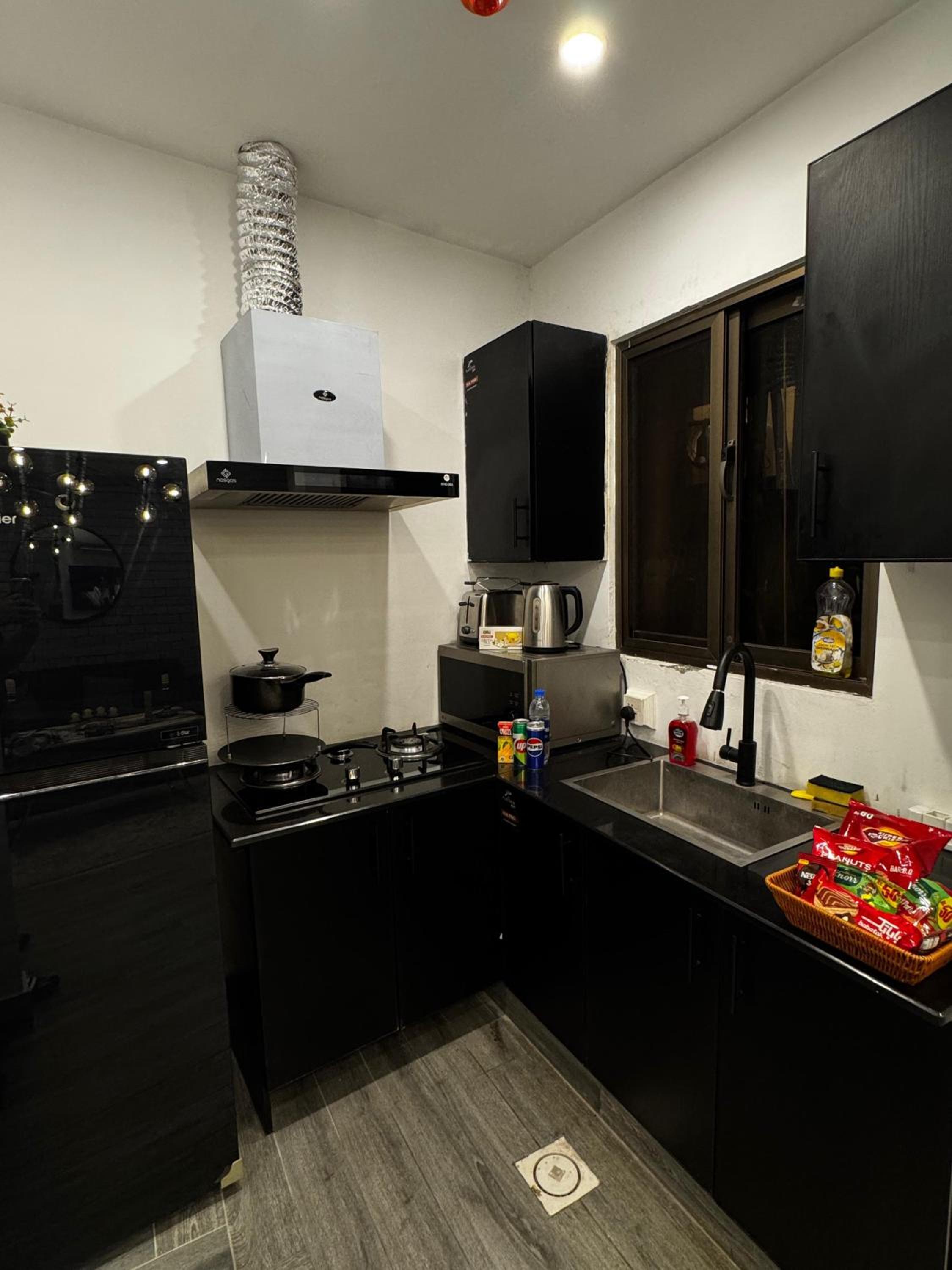 One Bed Apartment with a top floor view