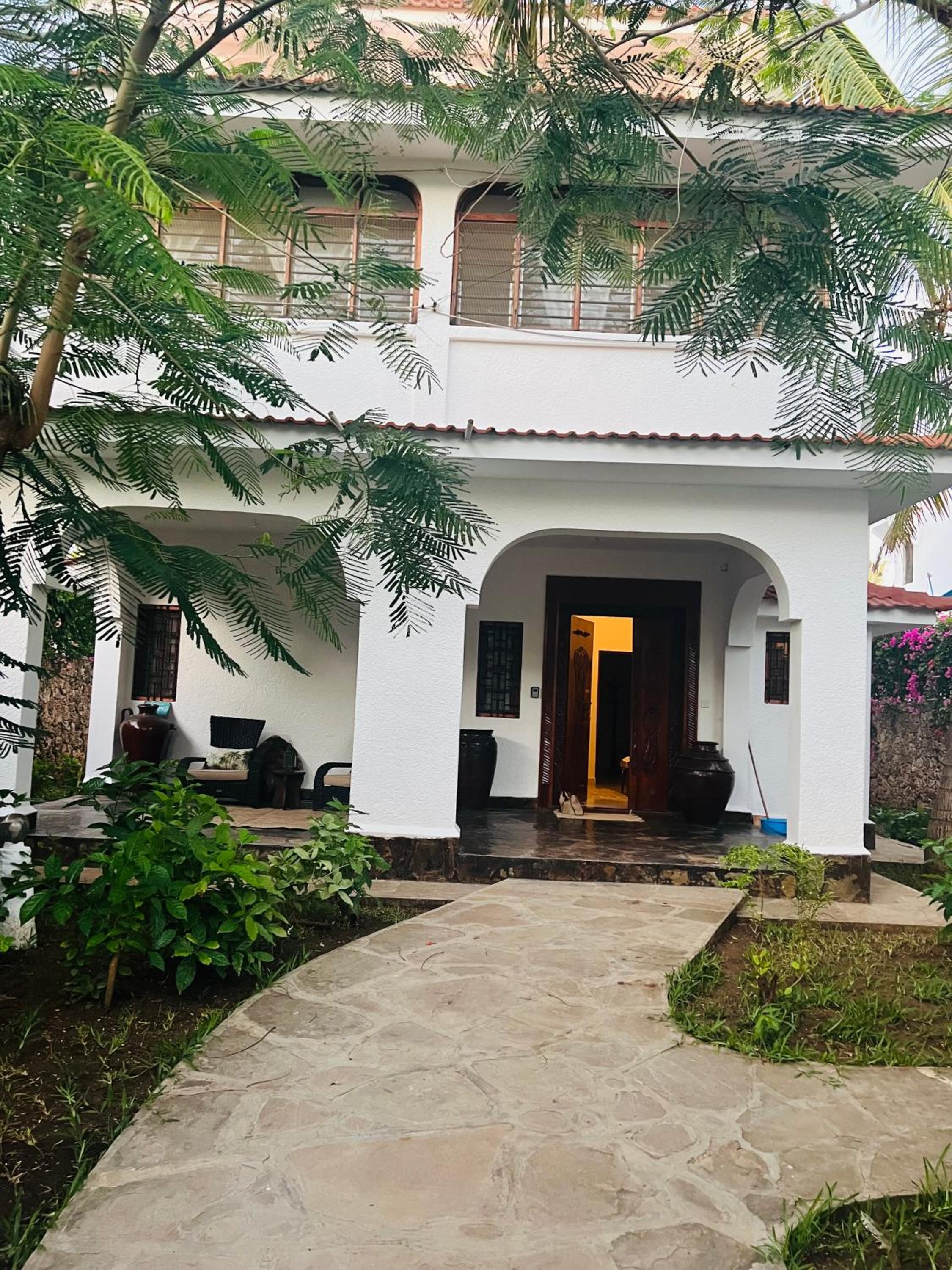KAMAKUTI house