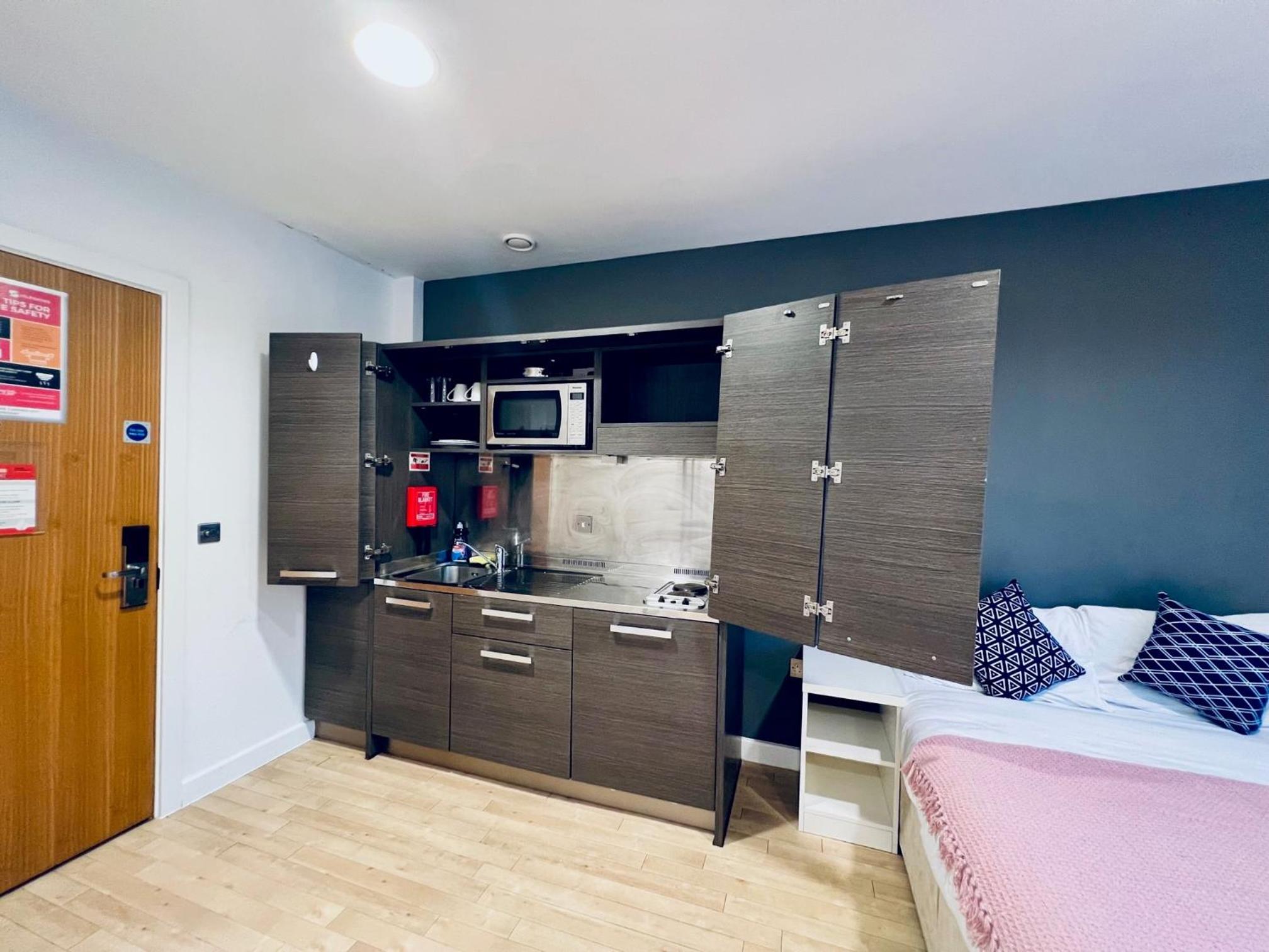 Stuhomes - Arundel House
