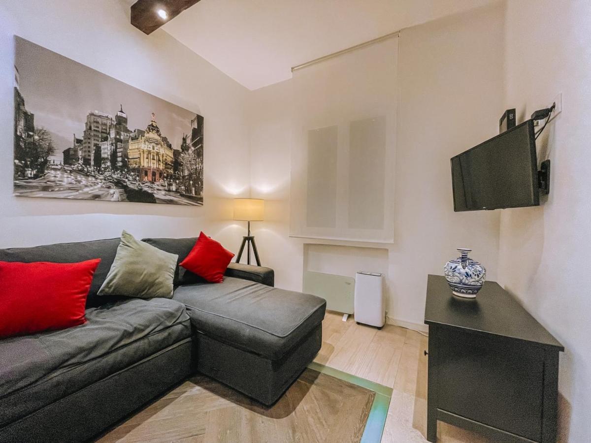 Fee4Me. Amazing apartment in the heart of Lavapies view 3