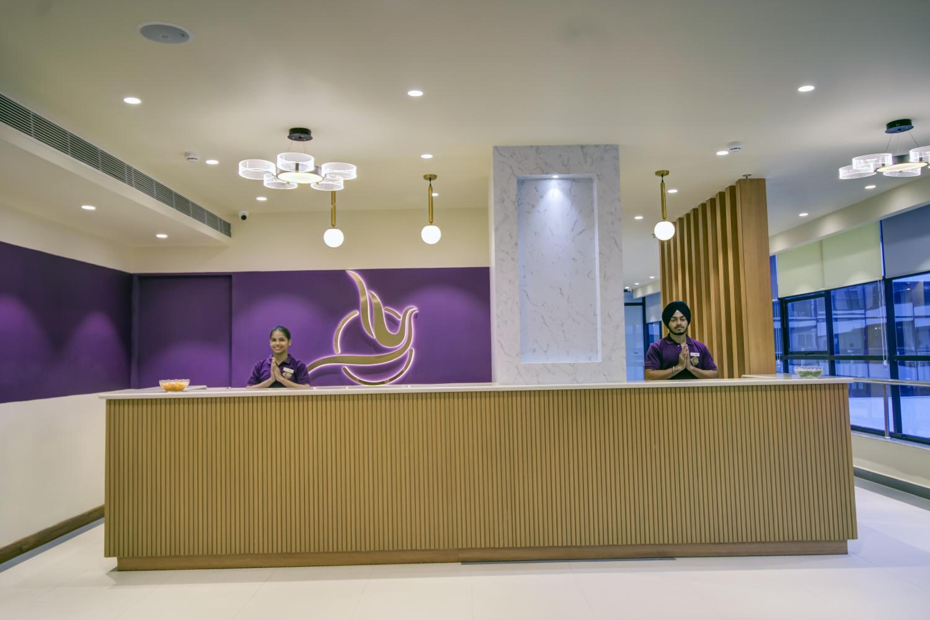 Lobby & Reception