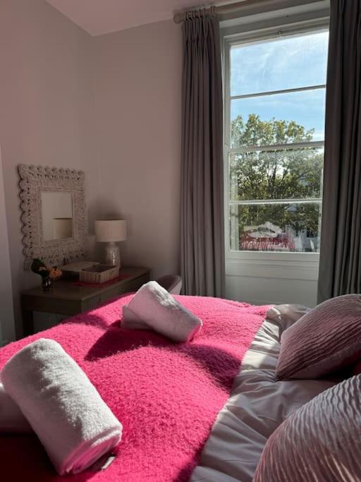 Stylish One Bed Flat in Central Cheltenham view 4