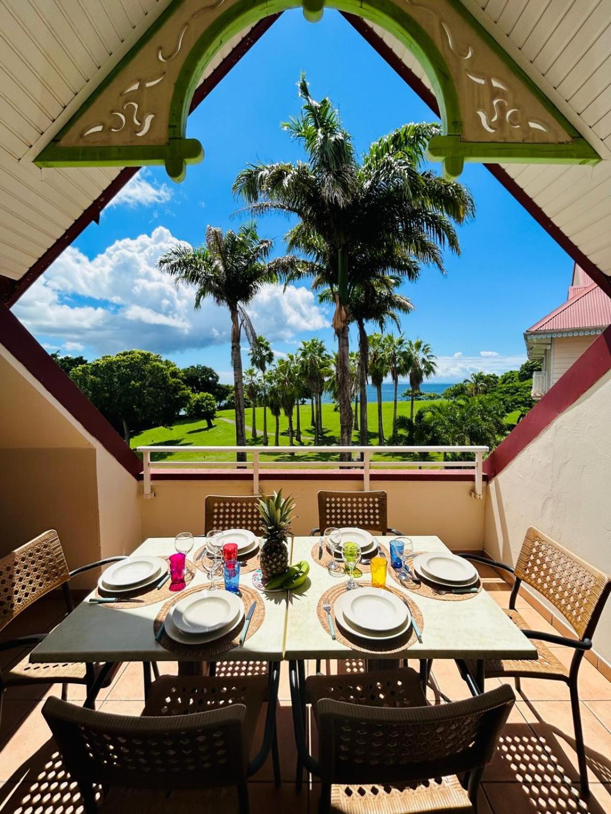 TI COCOTIER Appartement VUE MER 2 à 6 personnes dans village vacances view 4