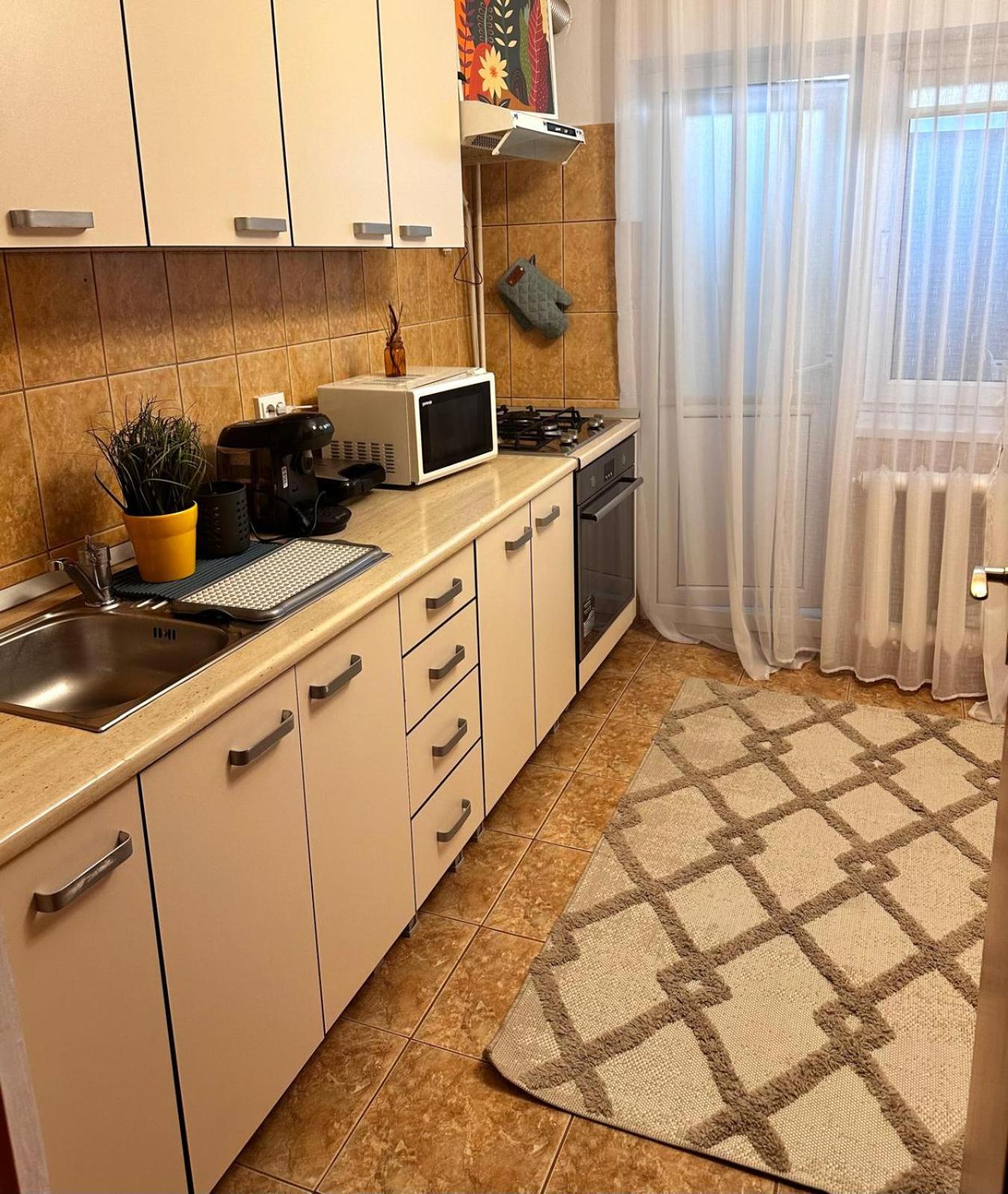 Apartament Zamca - langa Regina Maria view 5