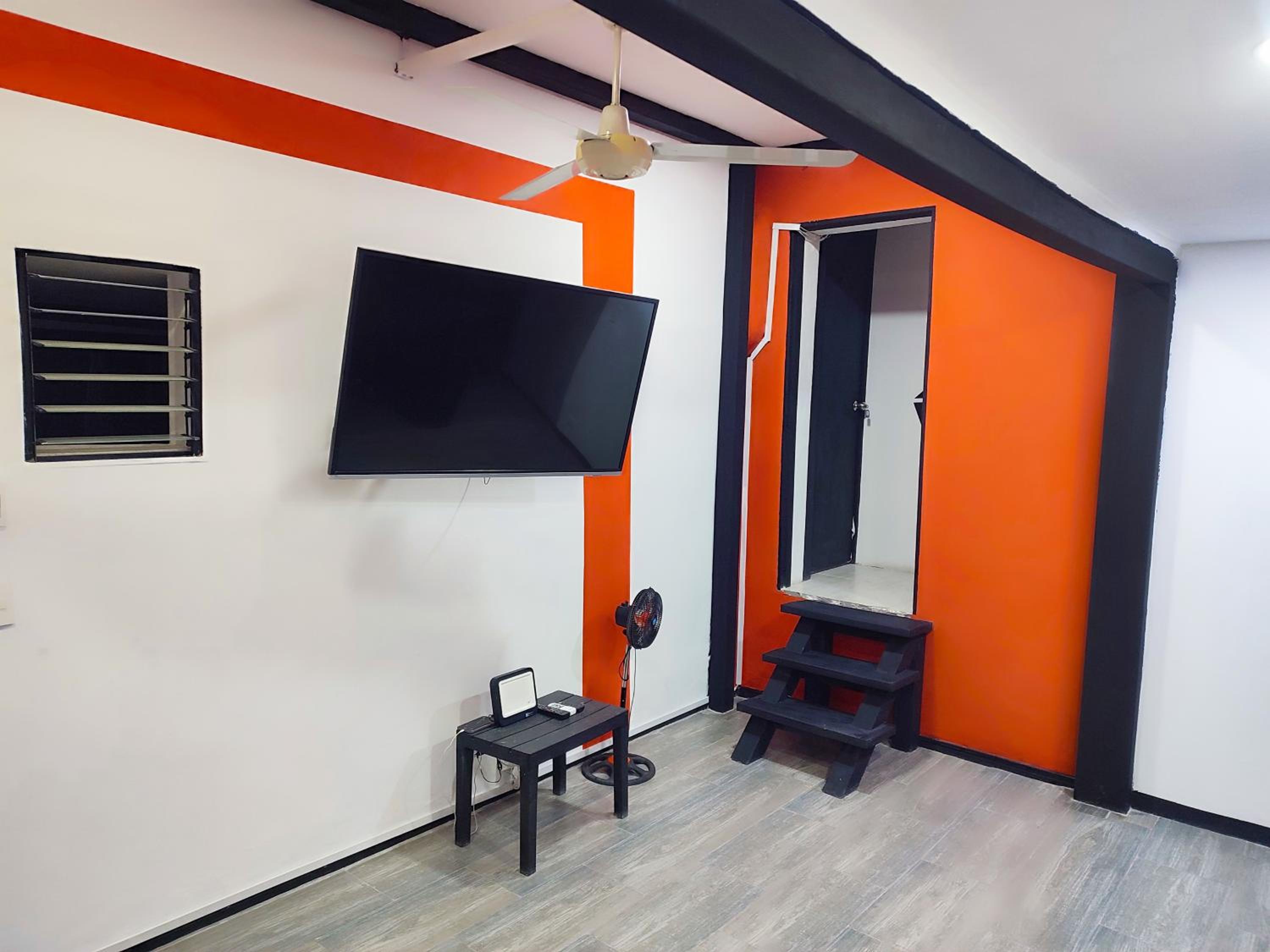 Private Suite Single Room W Bathroom Poblado #8