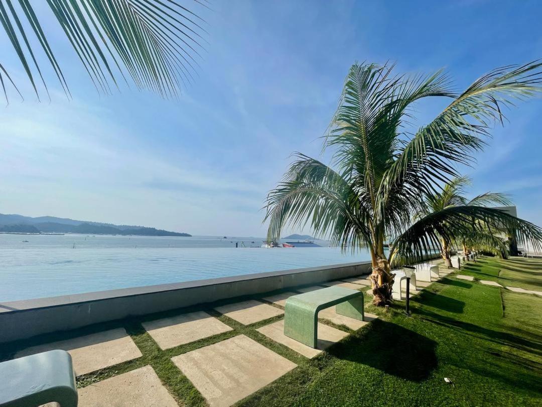 Jesselton Quay Sea & Pool View for 6 PAX photo 6