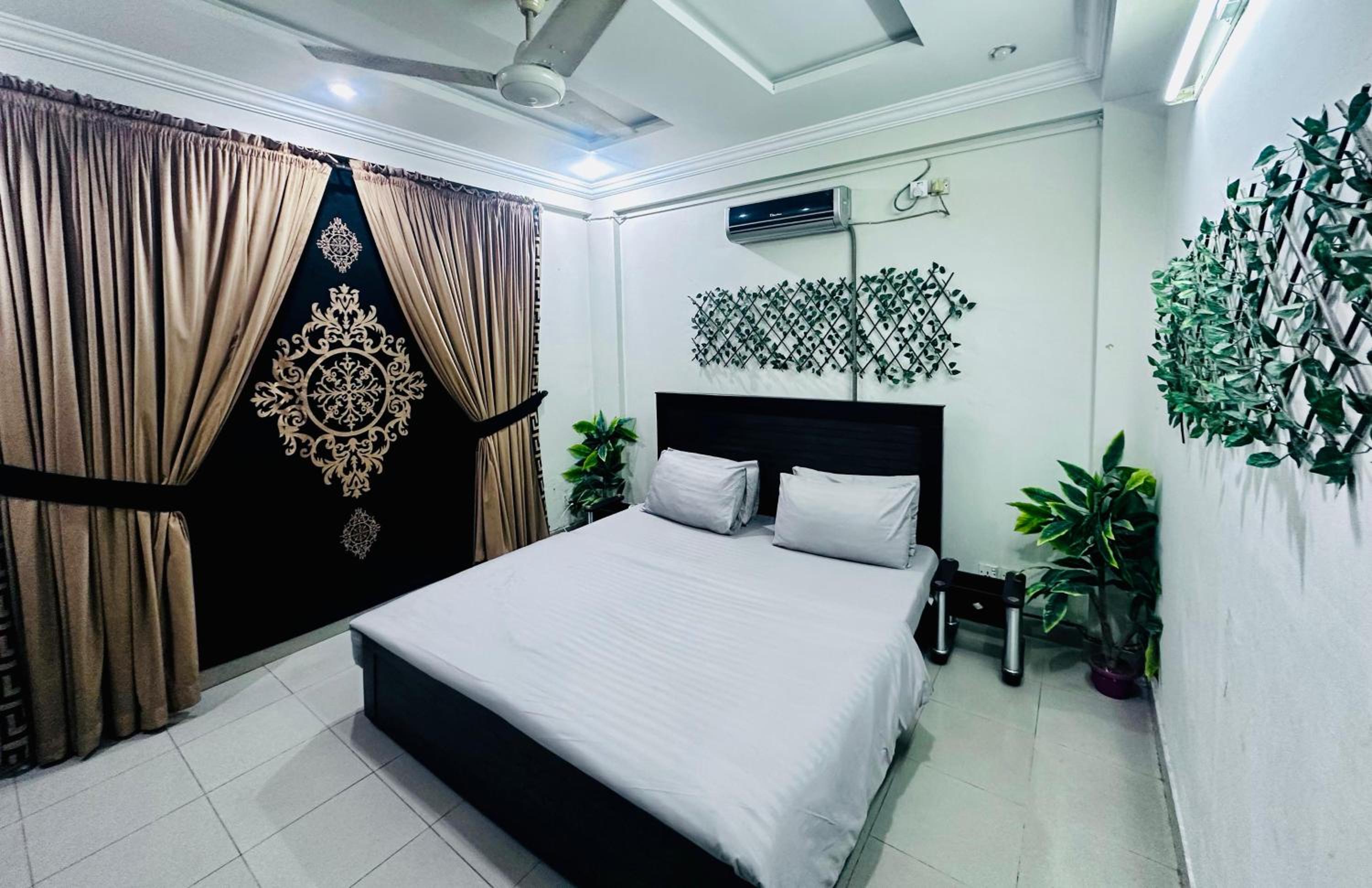 Appartment in bahria town view 5