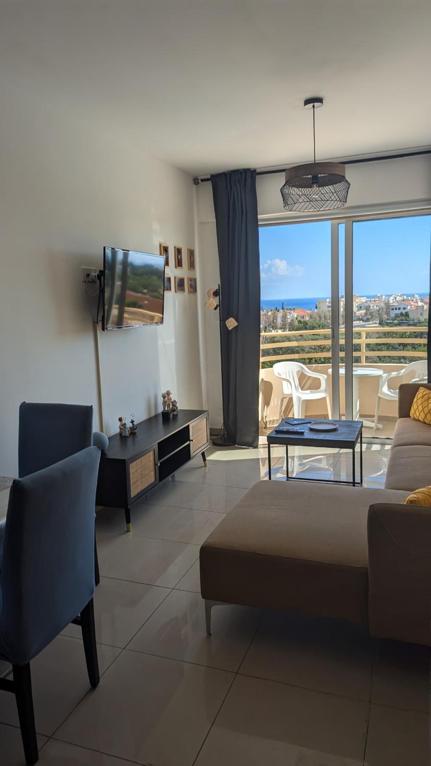Kama Lifestyle Modern apt with sea view